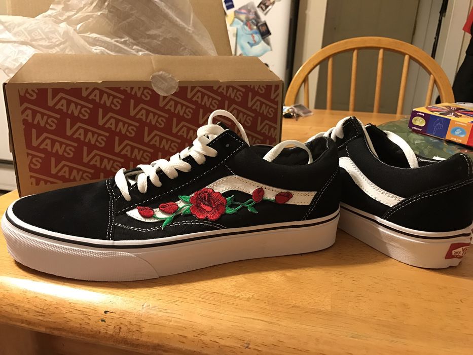 Rose on sale embroidered vans