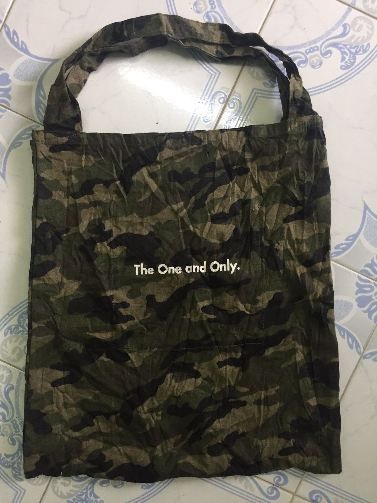 Other W Tote Camo Bag The One & Only Size ONE SIZE - 2 Thumbnail