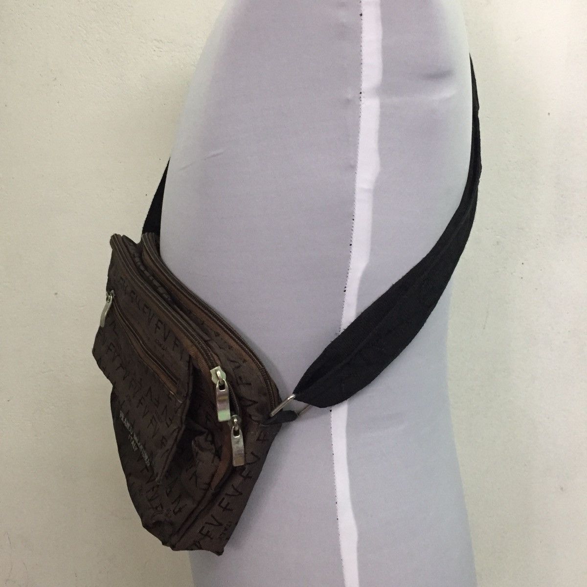 Other Franco Valentino Monogram Sling Bag Size ONE SIZE - 5 Thumbnail