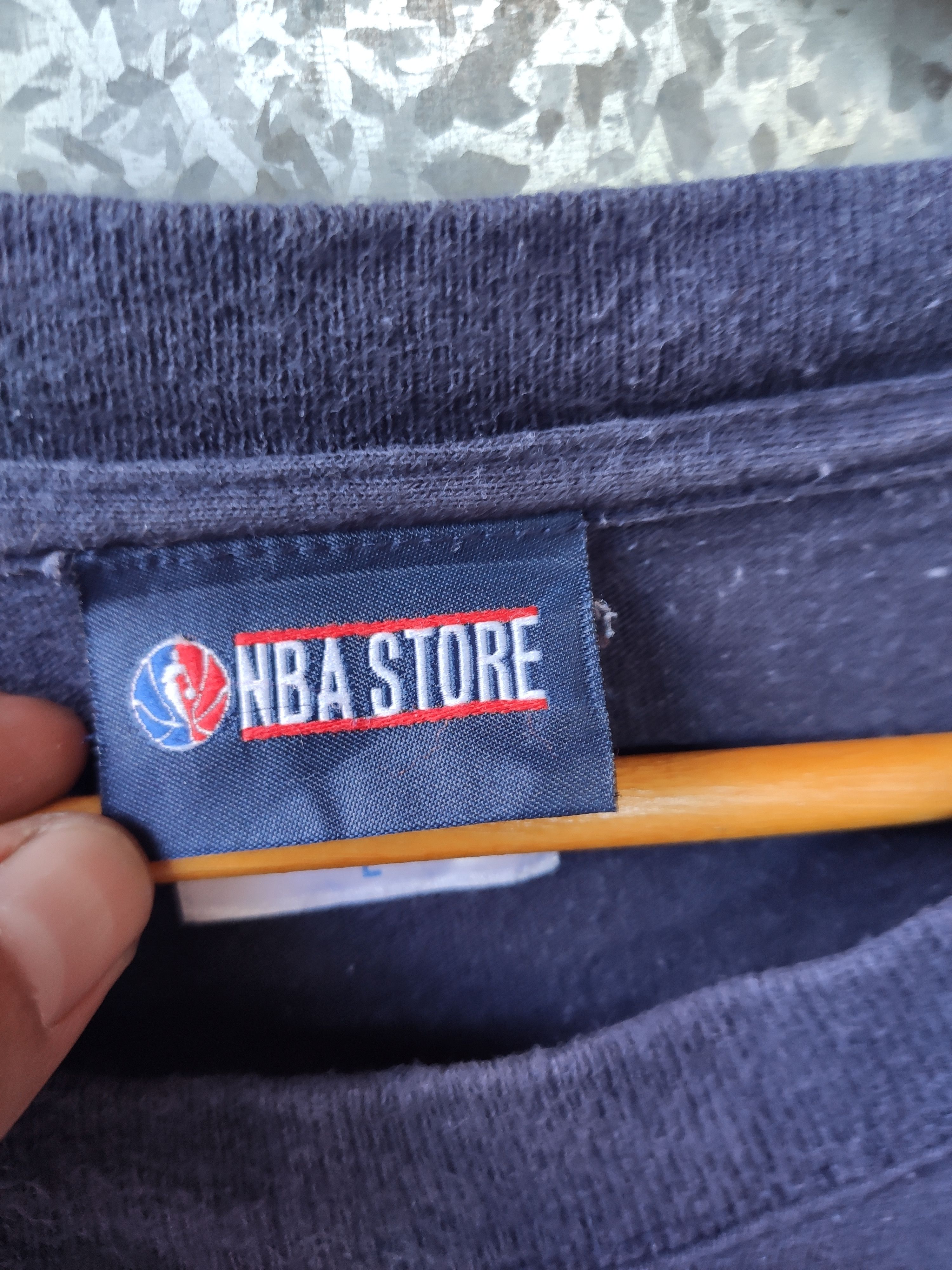 NBA 🔥 Vintage 90s Vintage NBA Jr. and WNBA Jr. t shirt Size US L / EU 52-54 / 3 - 5 Thumbnail