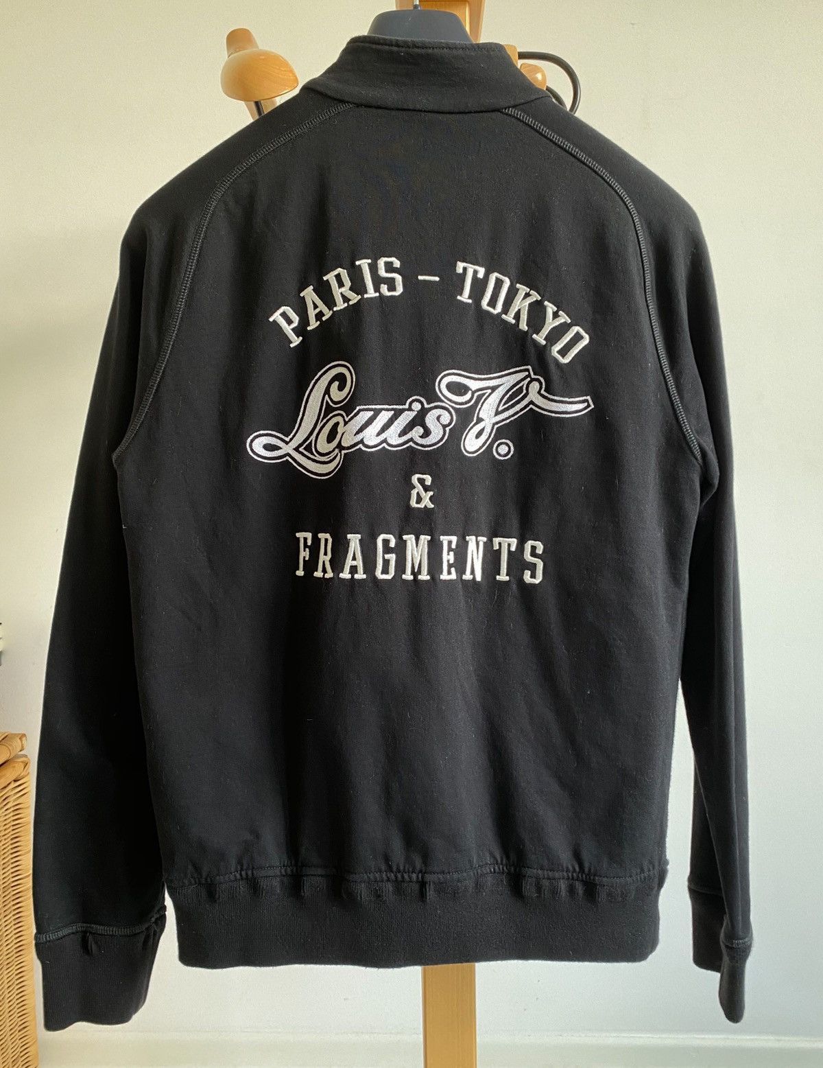 Louis vuitton x fragment jacket best sale