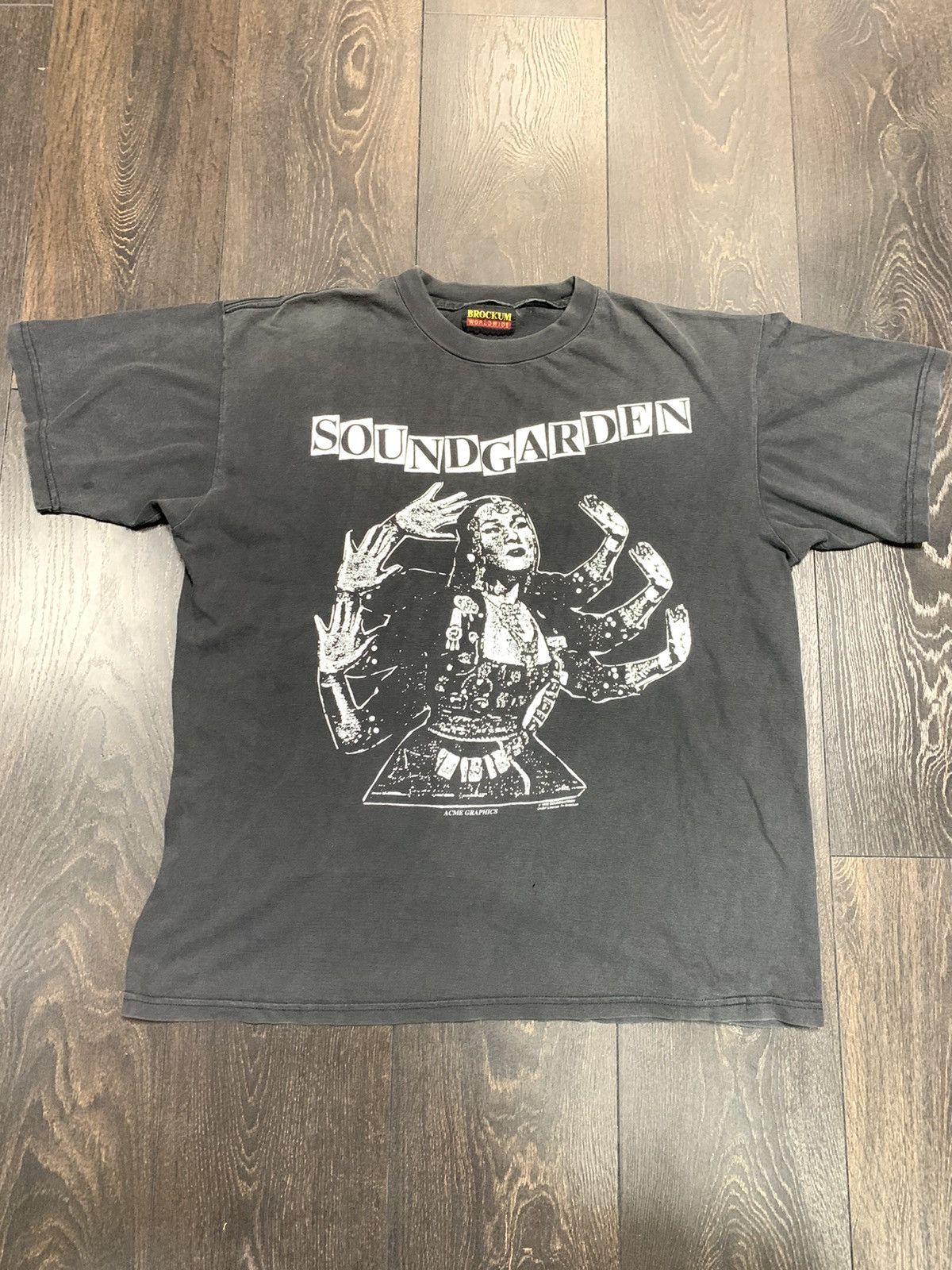 Band Tees × Rare × Vintage Soundgarden acme graphic vintage tee 