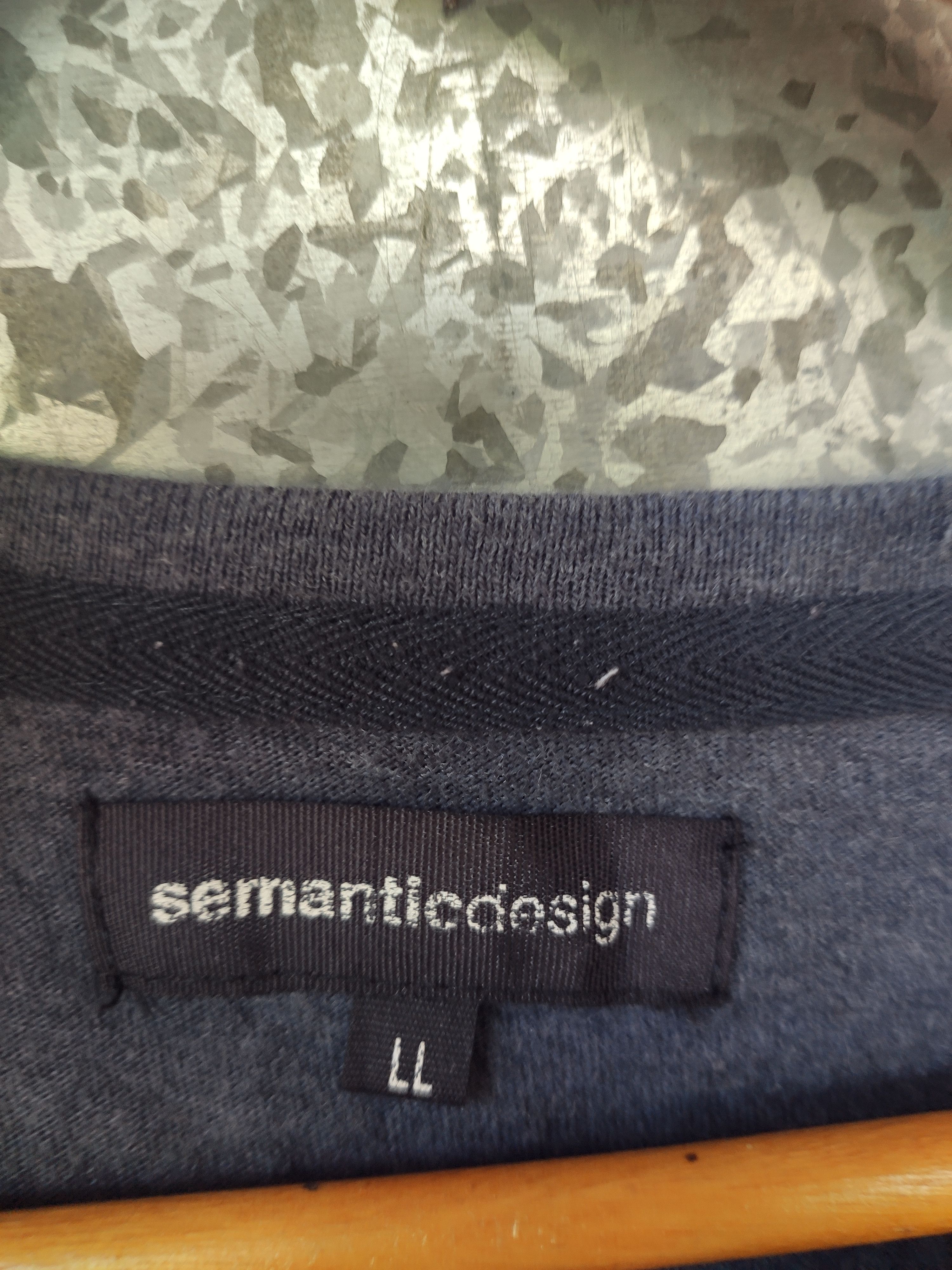 semanticdesign Semantic Design long sleeve t shirt paisley beauty beast Size US M / EU 48-50 / 2 - 3 Thumbnail