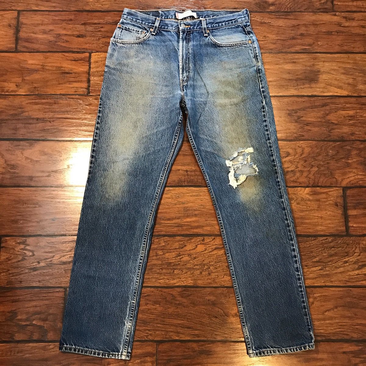 Vintage Vintage 1990’s Levi’s 505 Heavily Distressed Faded Jeans Size US 34 / EU 50 - 1 Preview