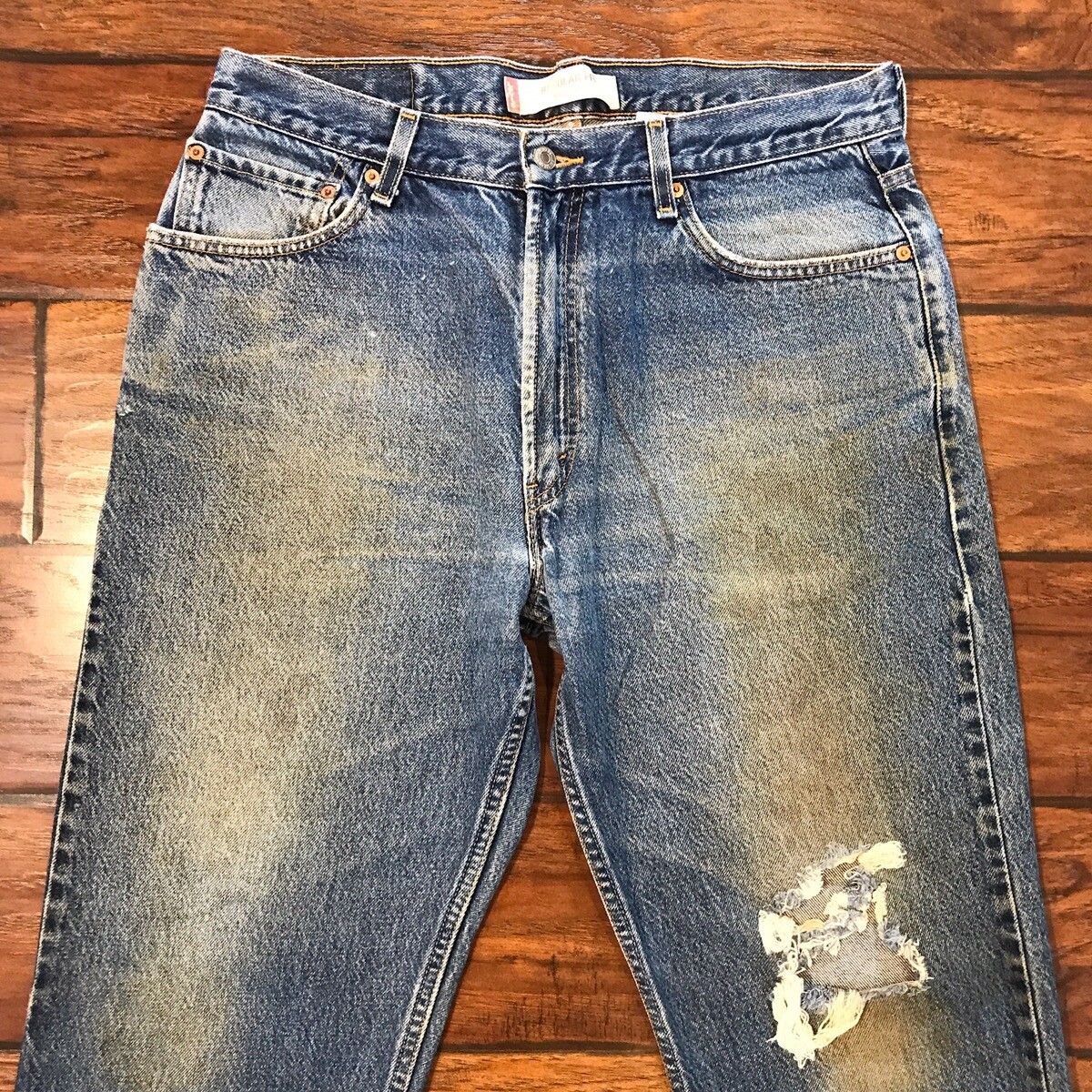 Vintage Vintage 1990’s Levi’s 505 Heavily Distressed Faded Jeans Size US 34 / EU 50 - 2 Preview