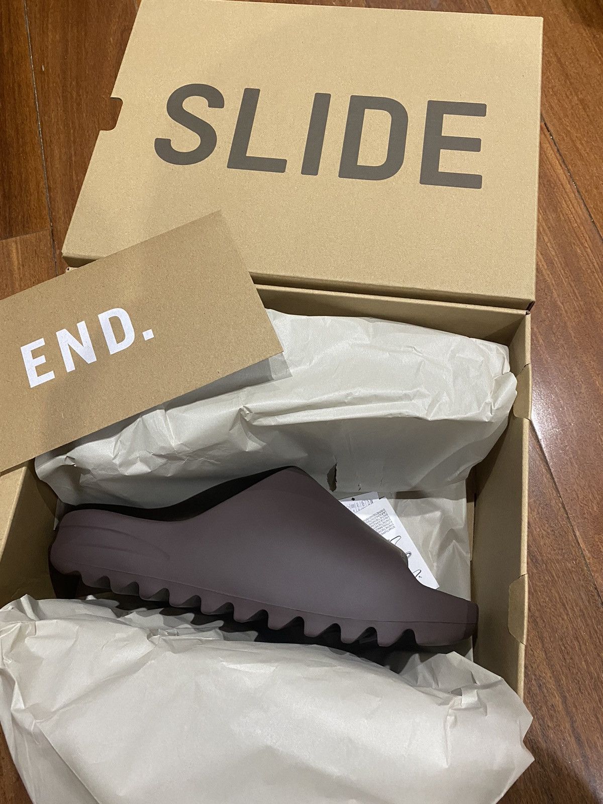Adidas Yeezy Slide Soot Size US 9 / EU 42 - 1 Thumbnail