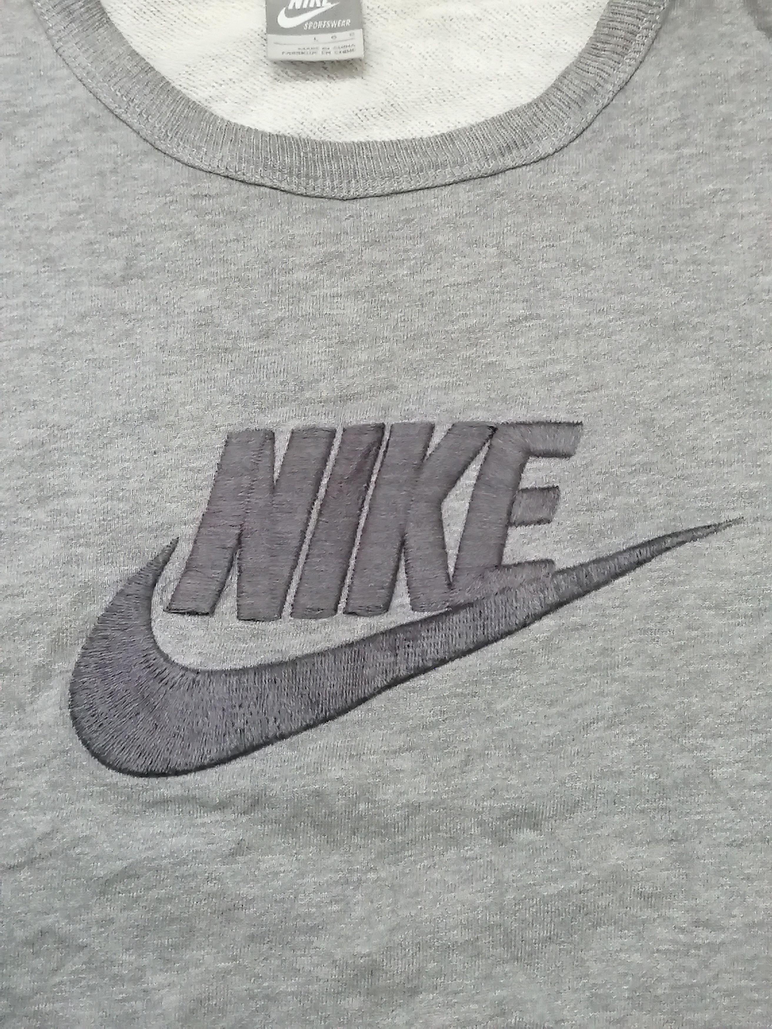 Nike Vintage NIKE Big Logo Embroidery Sweatshirt Size US L / EU 52-54 / 3 - 2 Preview