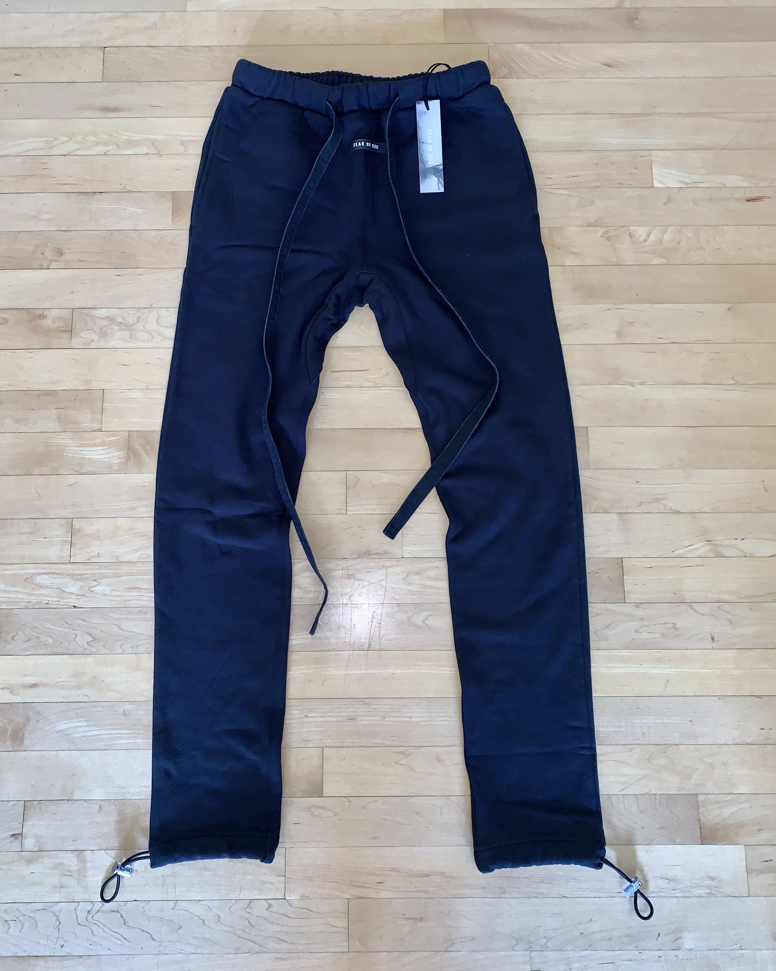 Fear of God Extra Small Sixth Collection Black Core Sweatpants XS/US 28 |  Grailed