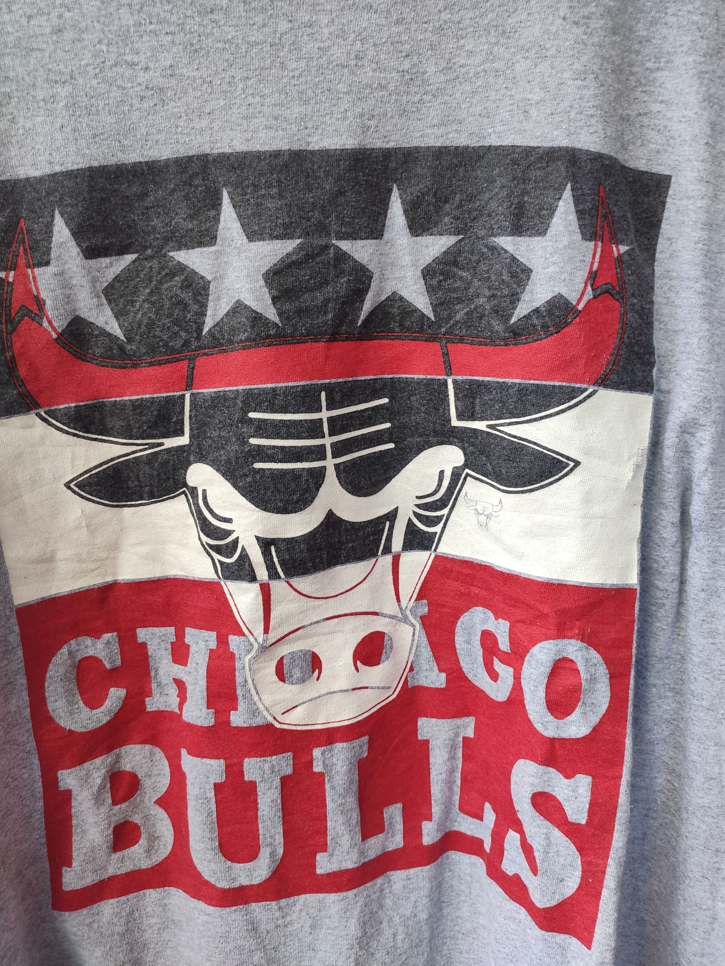 NBA 🔥 Vintage 90s Vintage Chicago Bulls t shirt Size US XL / EU 56 / 4 - 3 Thumbnail