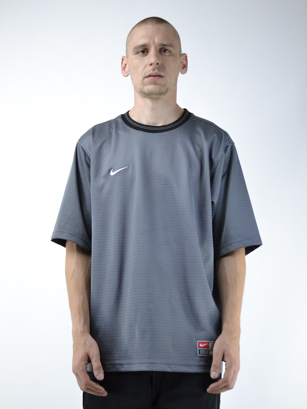 Nike 90s Vintage Nike Team Gray T Shirt Size L Size US L / EU 52-54 / 3 - 2 Thumbnail