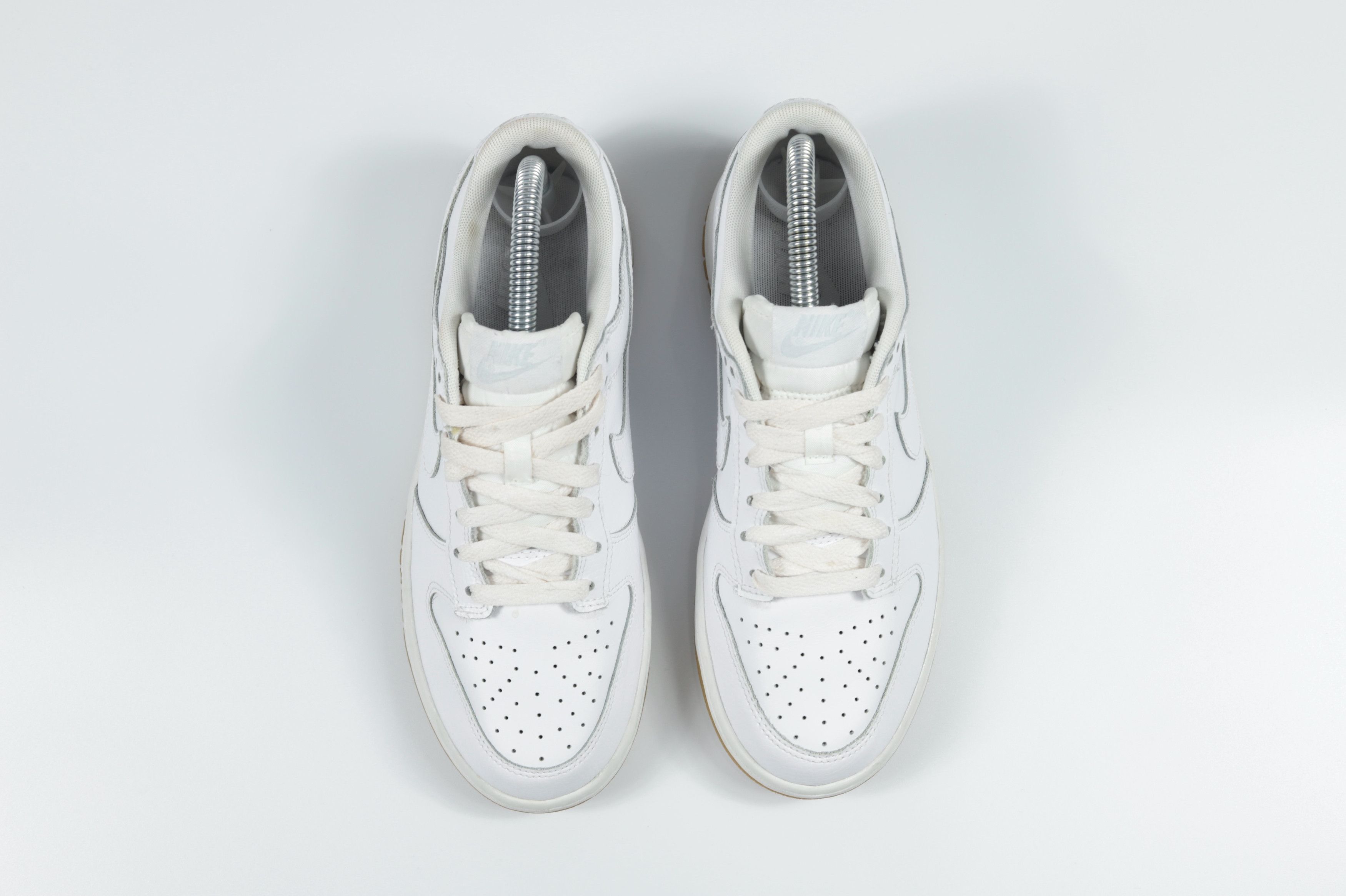 Nike Nike Dunk Low Triple White Gum Size US 5.5 / EU 38 - 8 Thumbnail