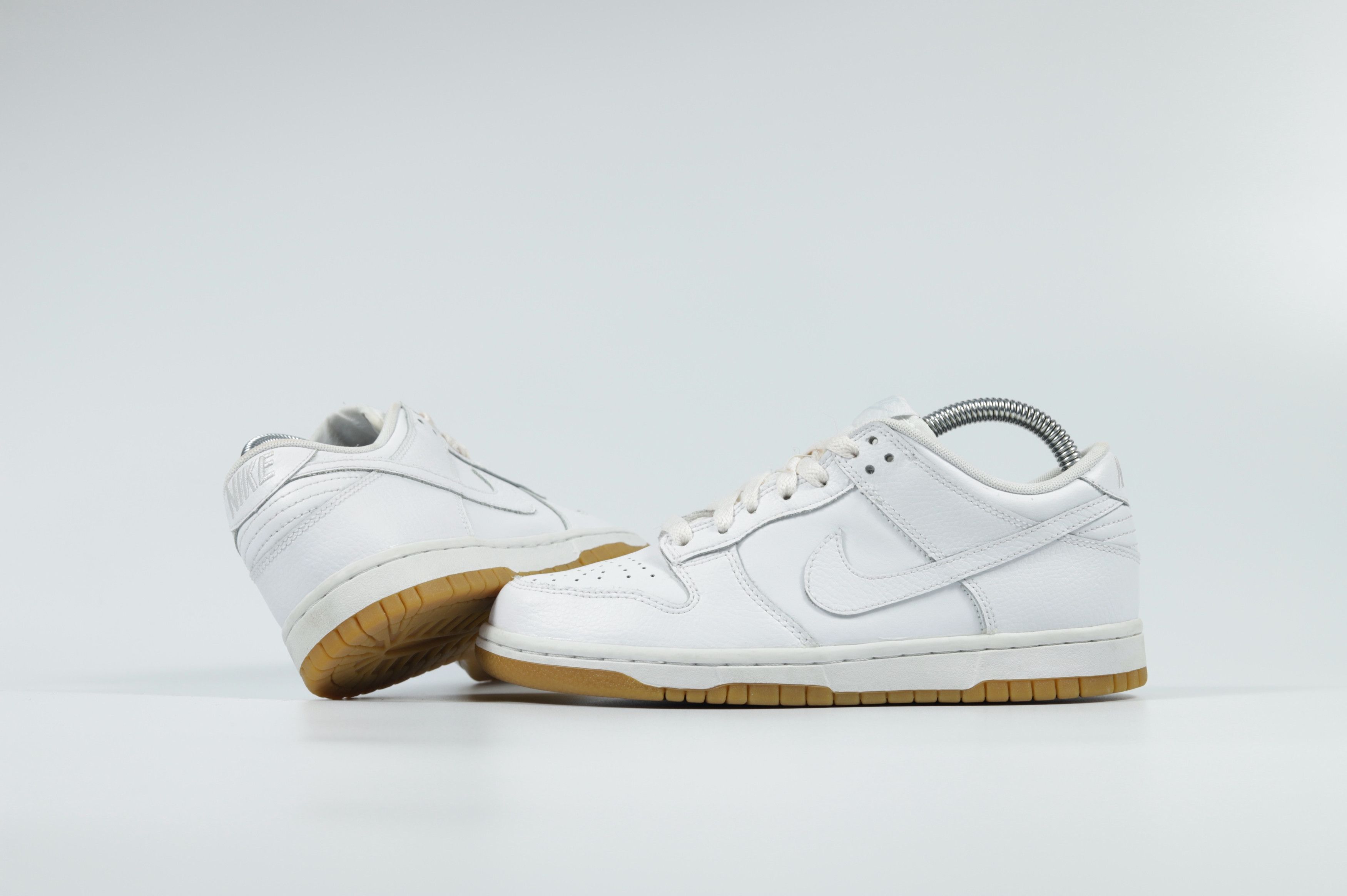 Nike Nike Dunk Low Triple White Gum Size US 5.5 / EU 38 - 2 Thumbnail