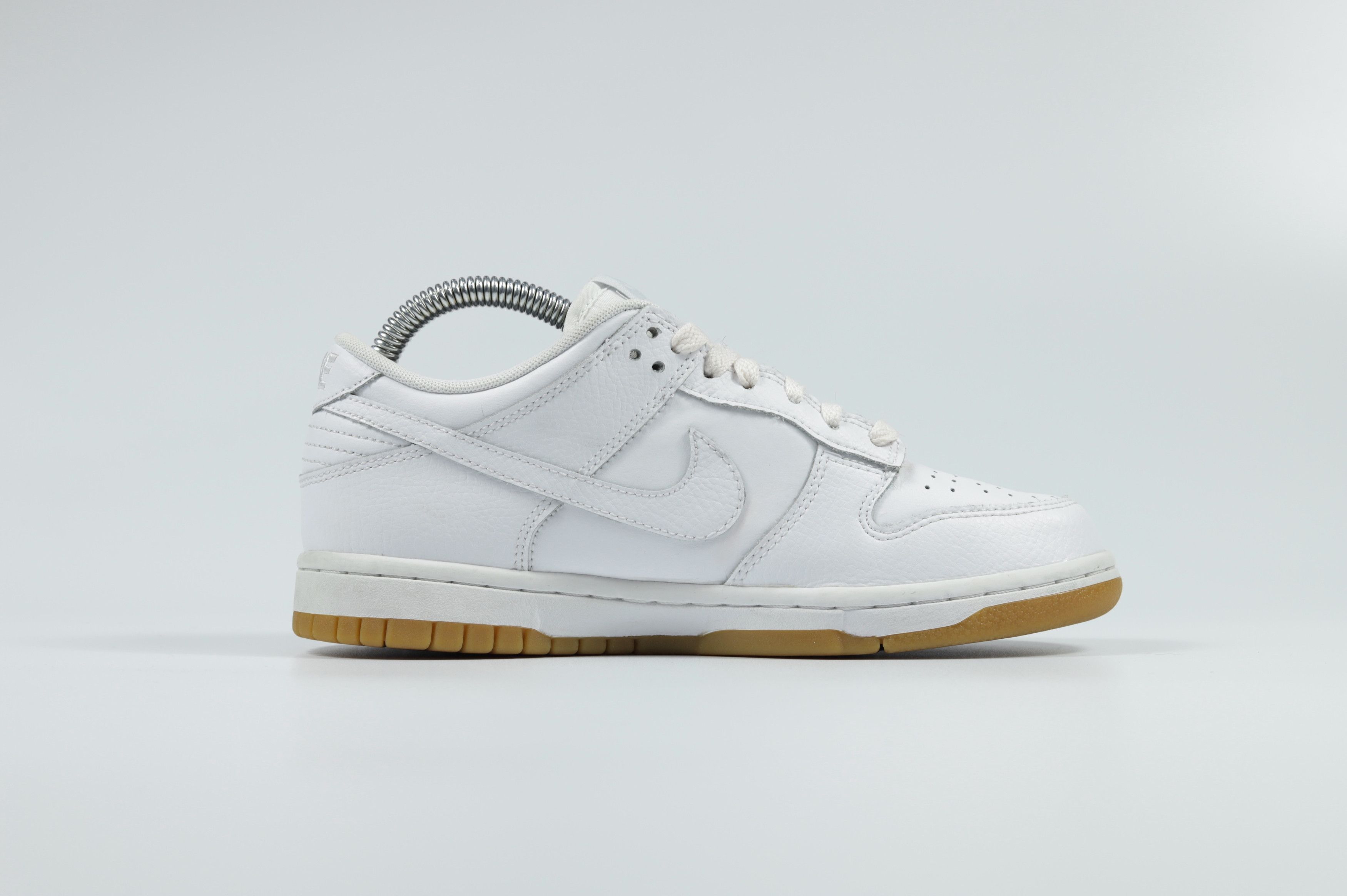 Nike Nike Dunk Low Triple White Gum Size US 5.5 / EU 38 - 5 Thumbnail