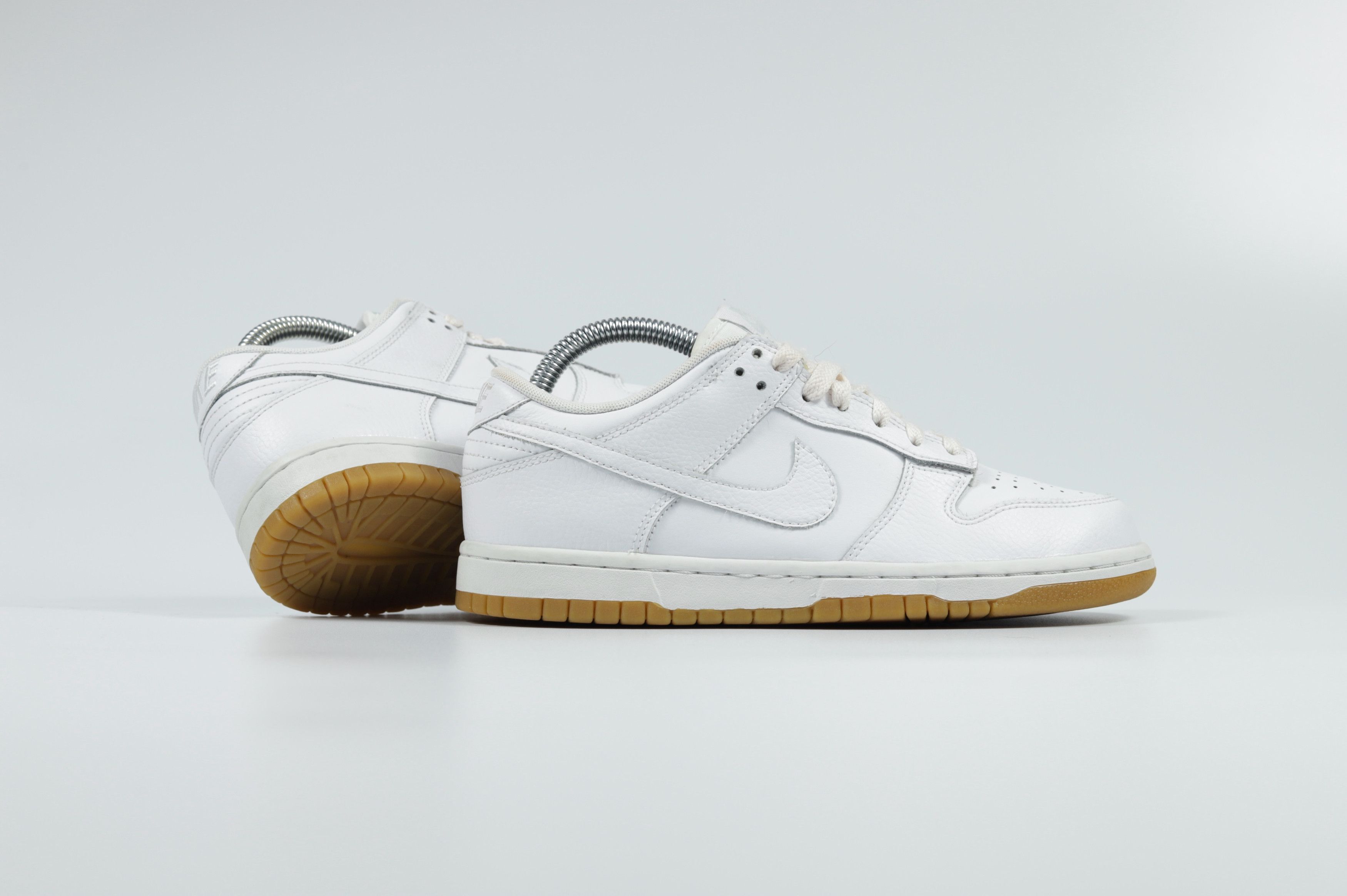 Nike Nike Dunk Low Triple White Gum Size US 5.5 / EU 38 - 3 Thumbnail