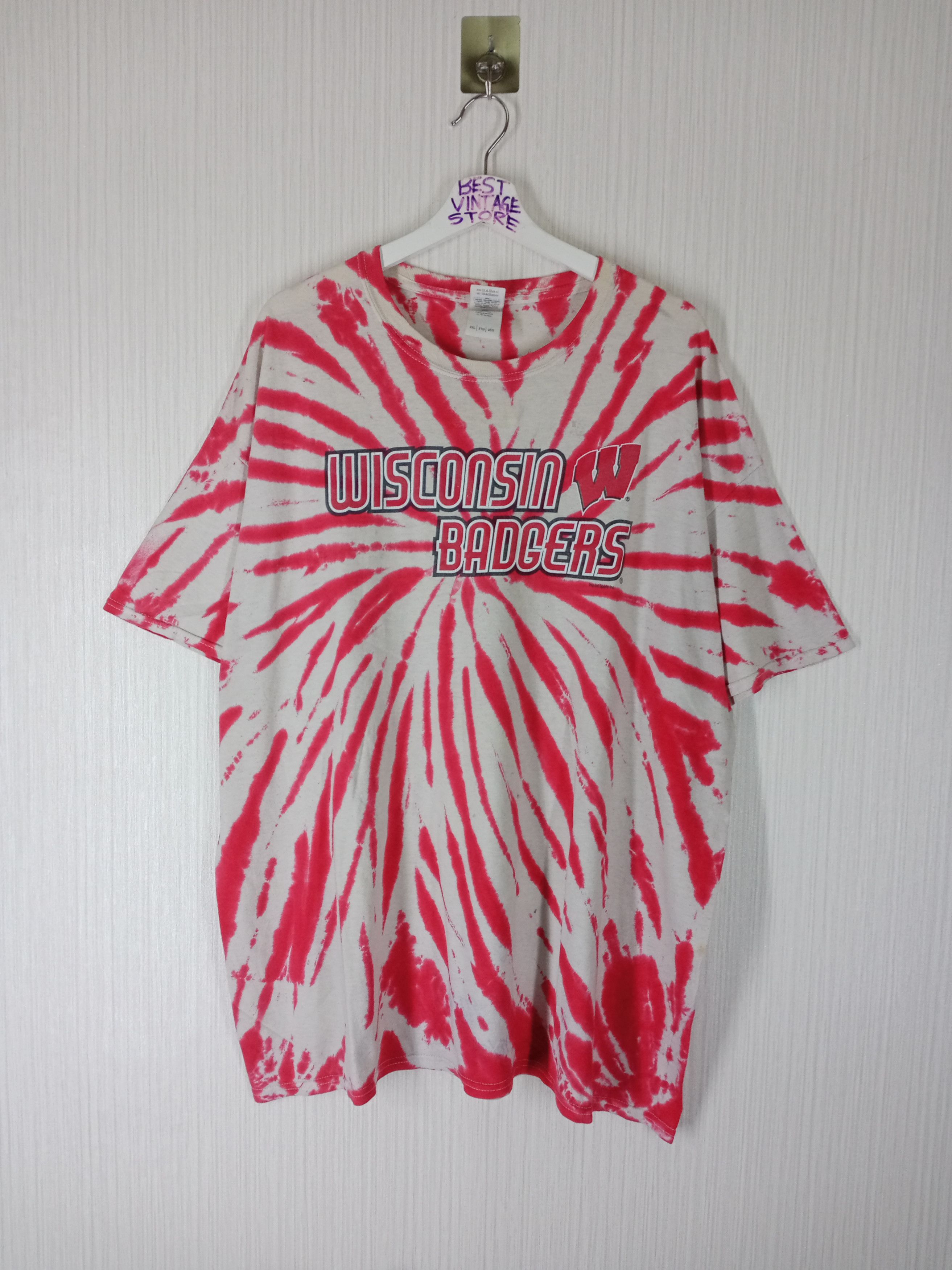 Vintage Rare Vintage Wisconsin Badgers Tie Dye Tshirt Size US XXL / EU 58 / 5 - 1 Thumbnail