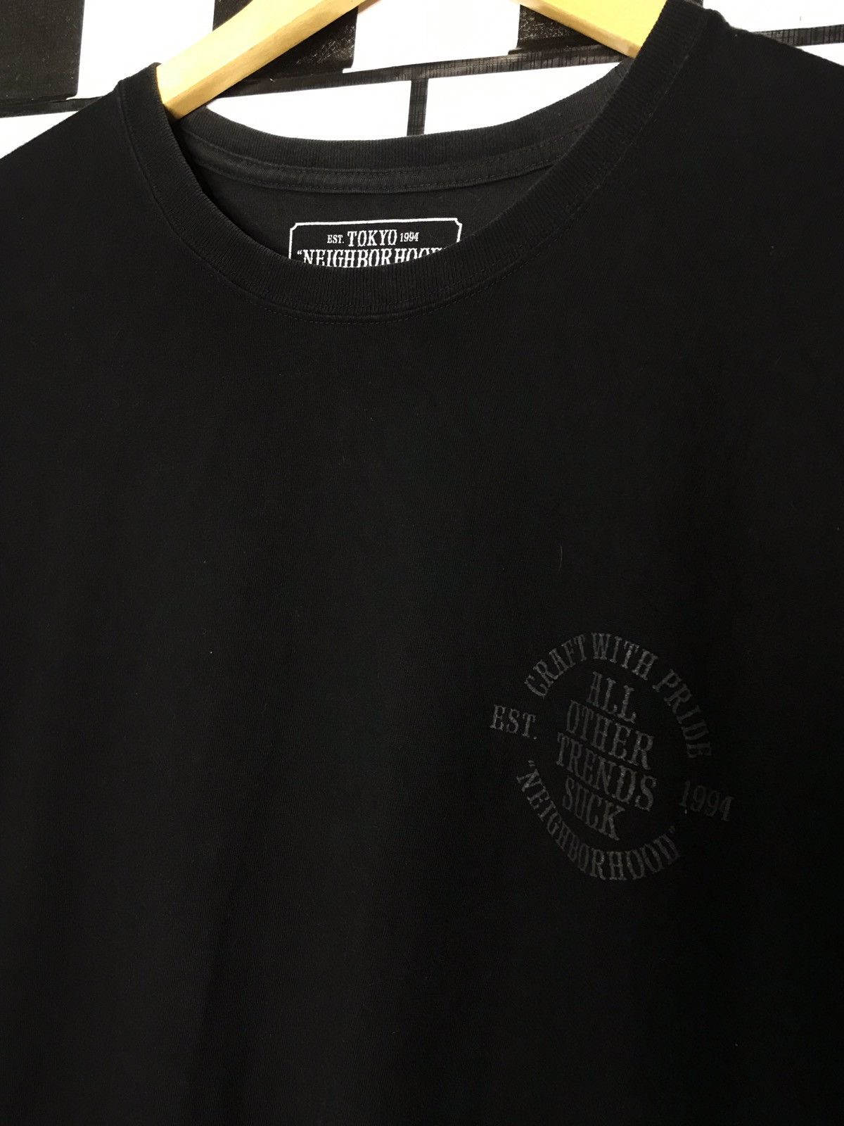 Neighborhood Neighborhood “all other trends suck” black