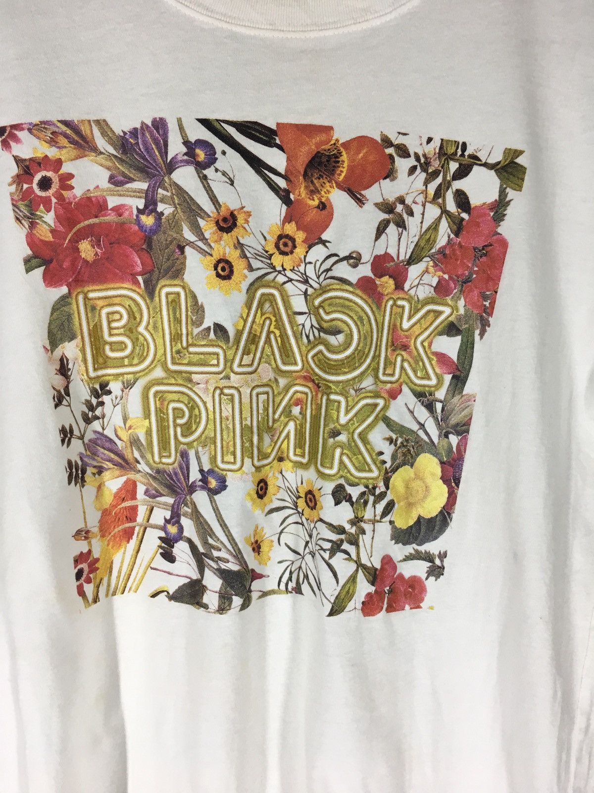 Band Tees Black Pink Tour 2018 Size US M / EU 48-50 / 2 - 5 Thumbnail