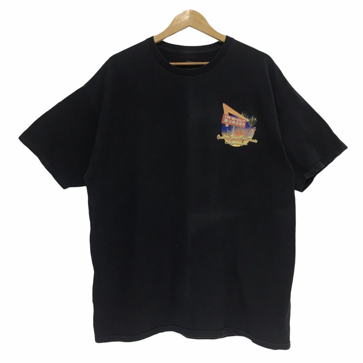 Other Vintage In-N-Out Burger Race To The Place Big Logo Tee XL Sz Size US XL / EU 56 / 4 - 1 Thumbnail