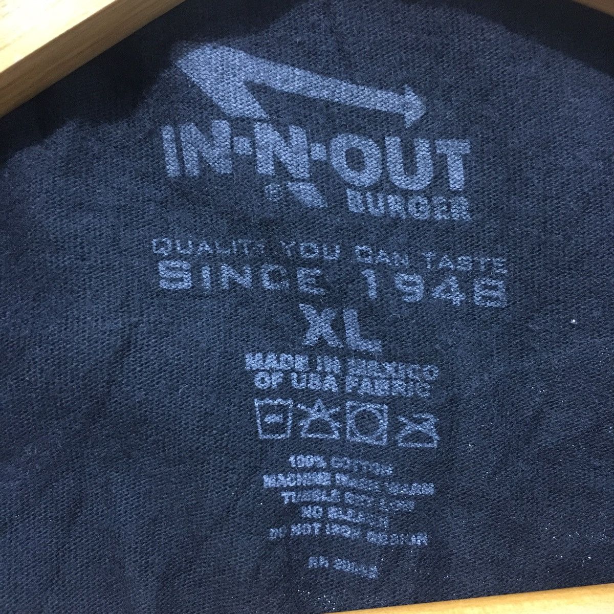 Other Vintage In-N-Out Burger Race To The Place Big Logo Tee XL Sz Size US XL / EU 56 / 4 - 9 Thumbnail