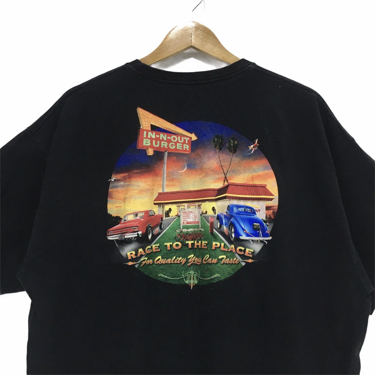 Other Vintage In-N-Out Burger Race To The Place Big Logo Tee XL Sz Size US XL / EU 56 / 4 - 7 Thumbnail