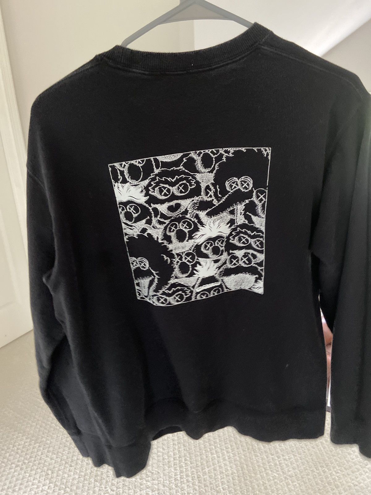 Kaws KAWS x Uniqlo x Sesame Street XX black sweatshirt Size US M / EU 48-50 / 2 - 1 Thumbnail