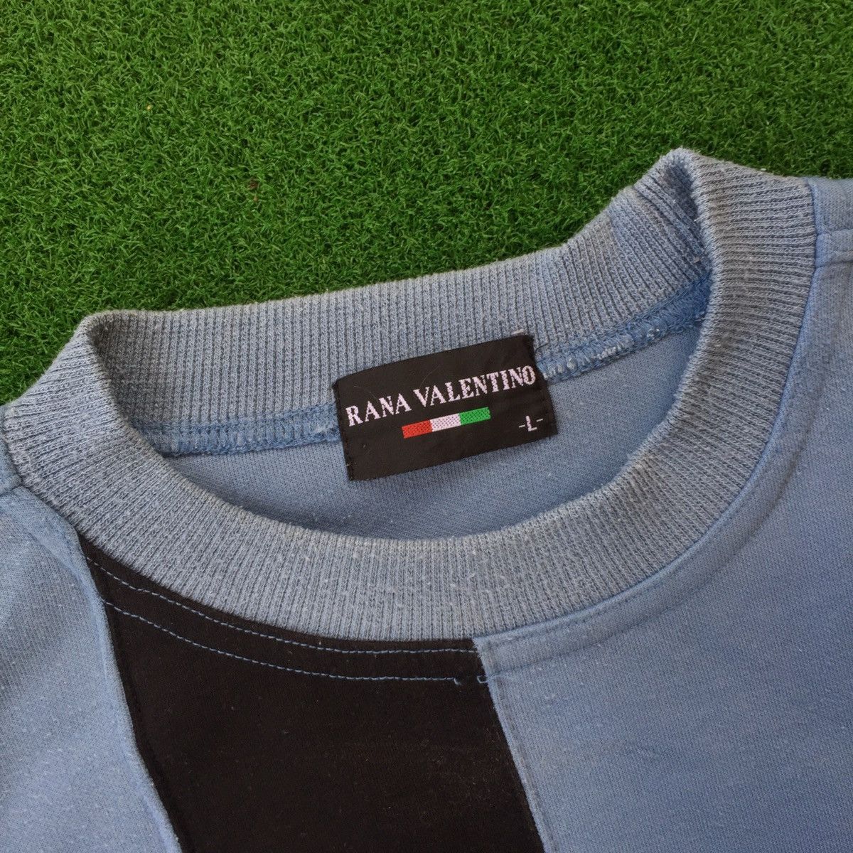 Valentino Vintage Rana Valentino Embroidery Sweatshirt Crewneck 90s Size US L / EU 52-54 / 3 - 5 Thumbnail