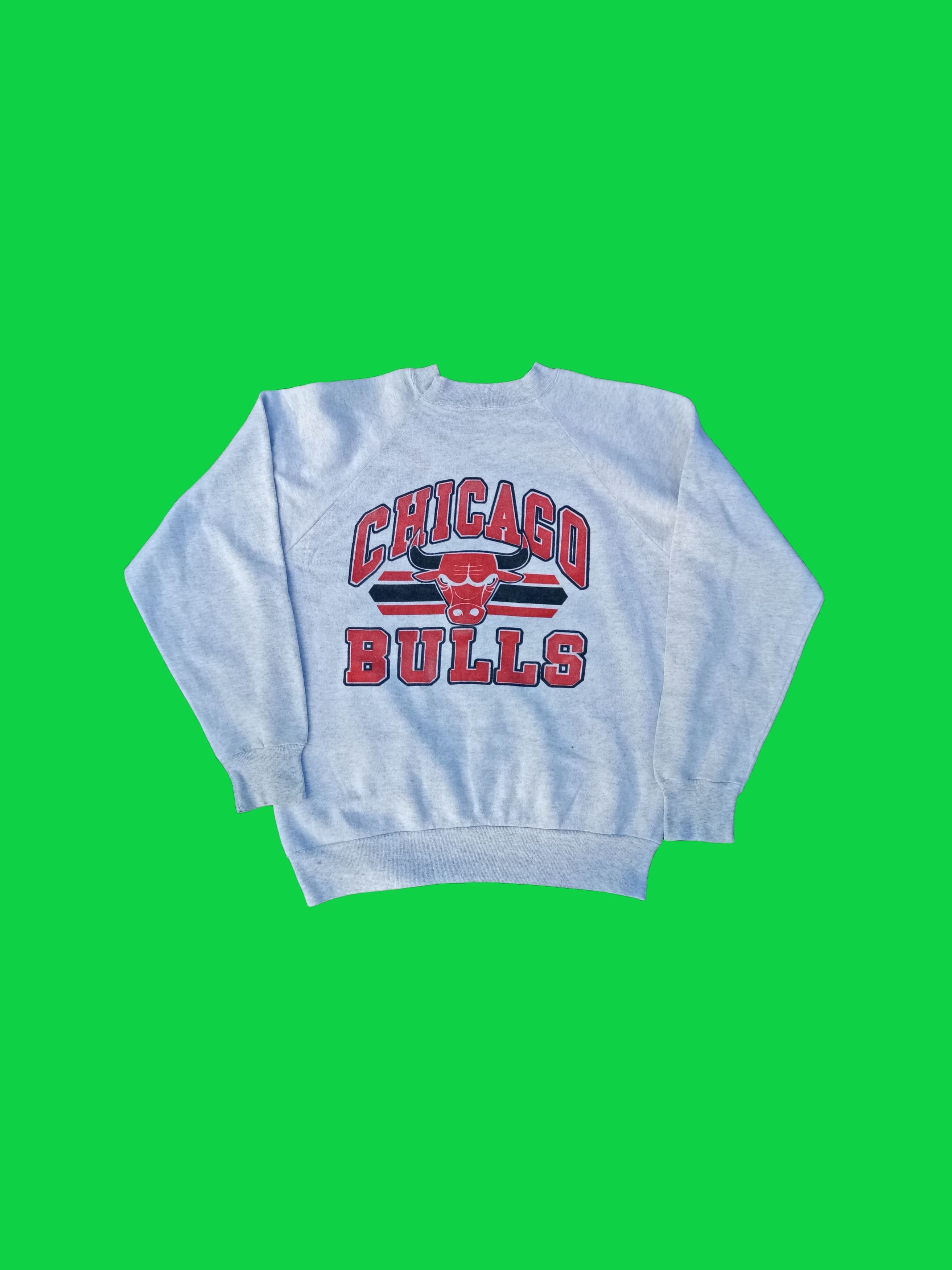 Chicago Bulls Vintage 90s Chicago Bulls Big Logo Sweatshirt 