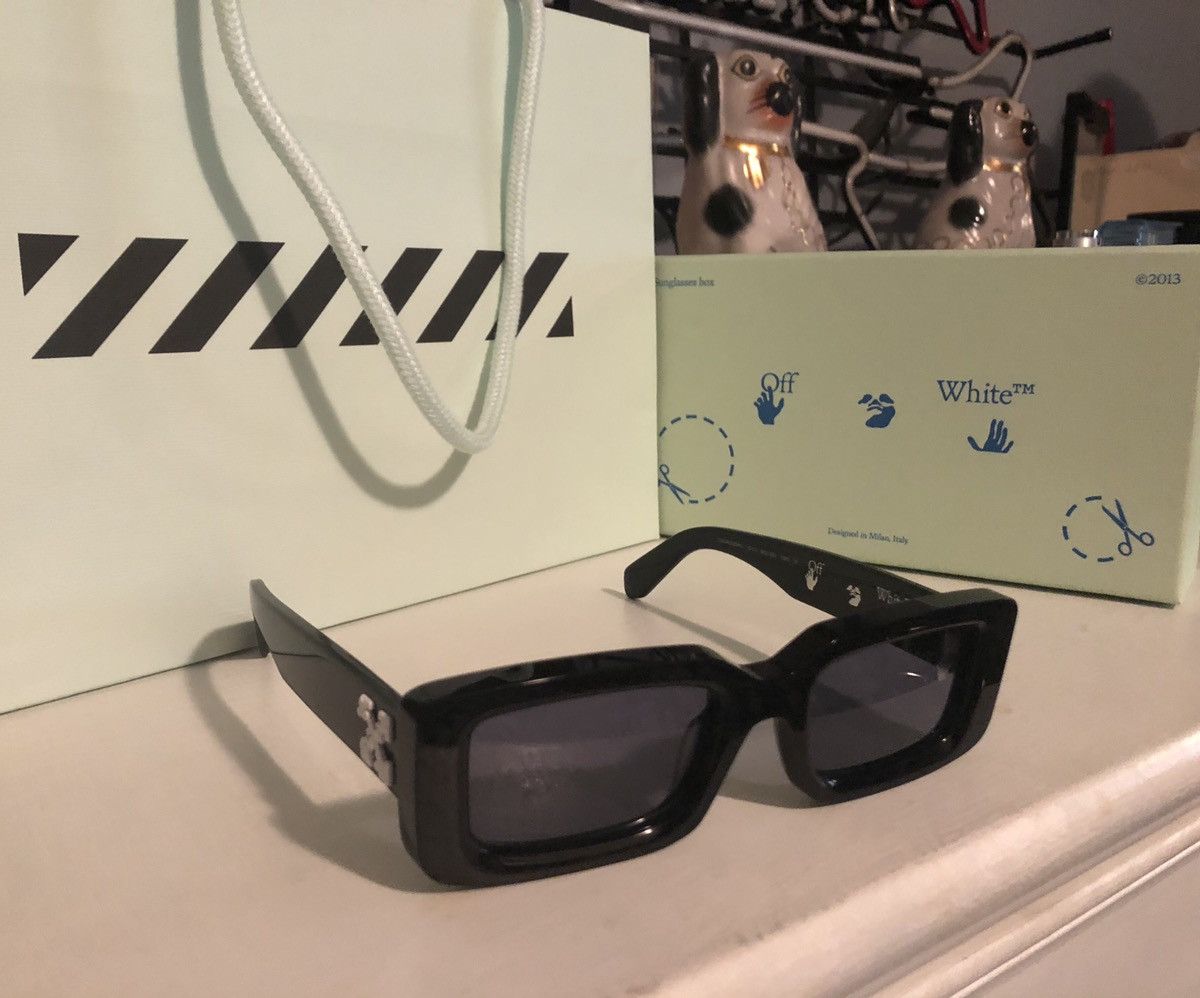 OFF WHITE SQUARED SUNGLASSES BLACK