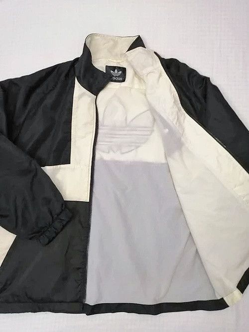 Vintage Vintage Adidas Jacket Big Logo Embroidered Size US XL / EU 56 / 4 - 5 Thumbnail