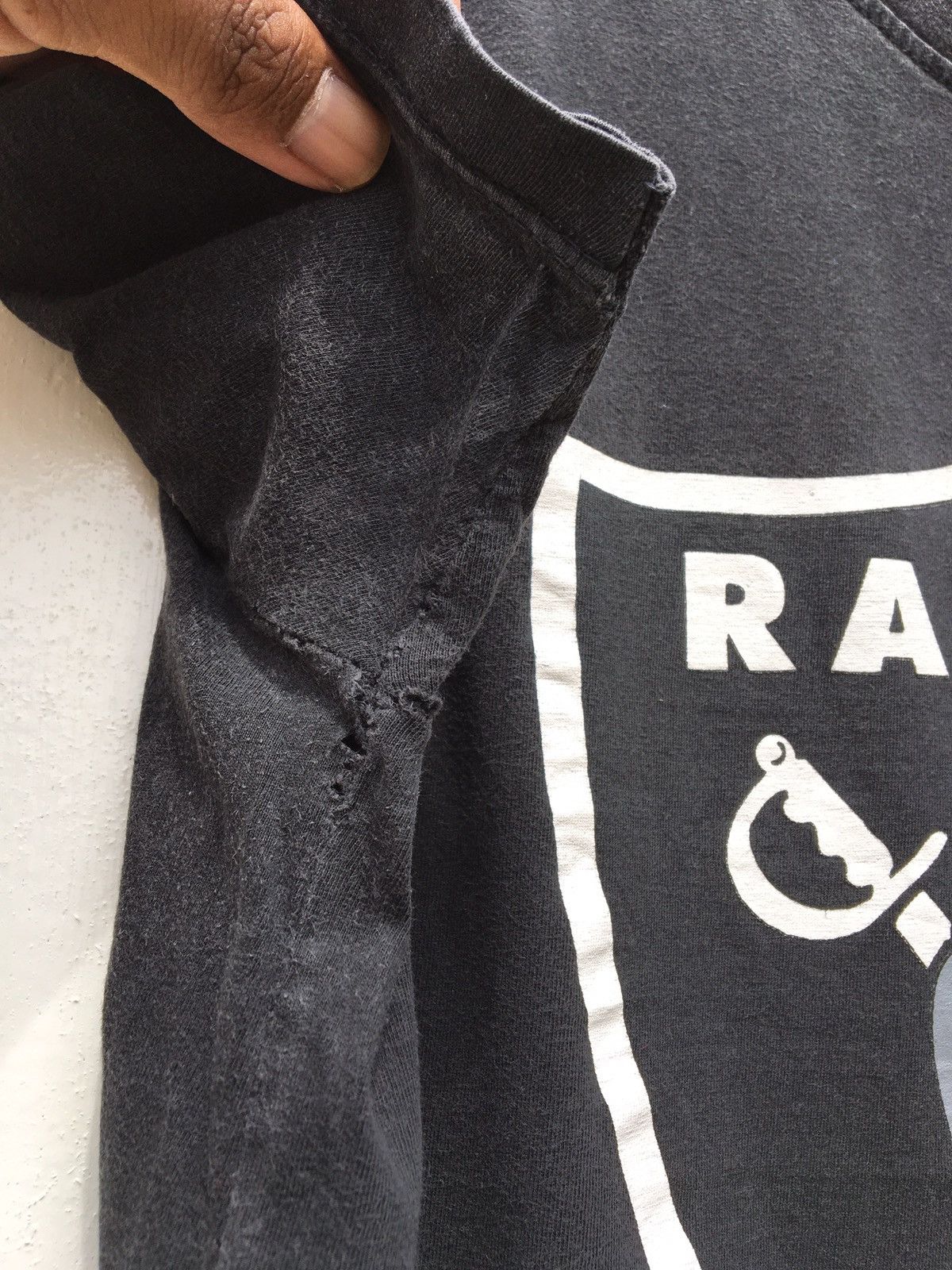 NFL Vintage Oakland Raiders Big Logo Tshirt Size US M / EU 48-50 / 2 - 7 Thumbnail