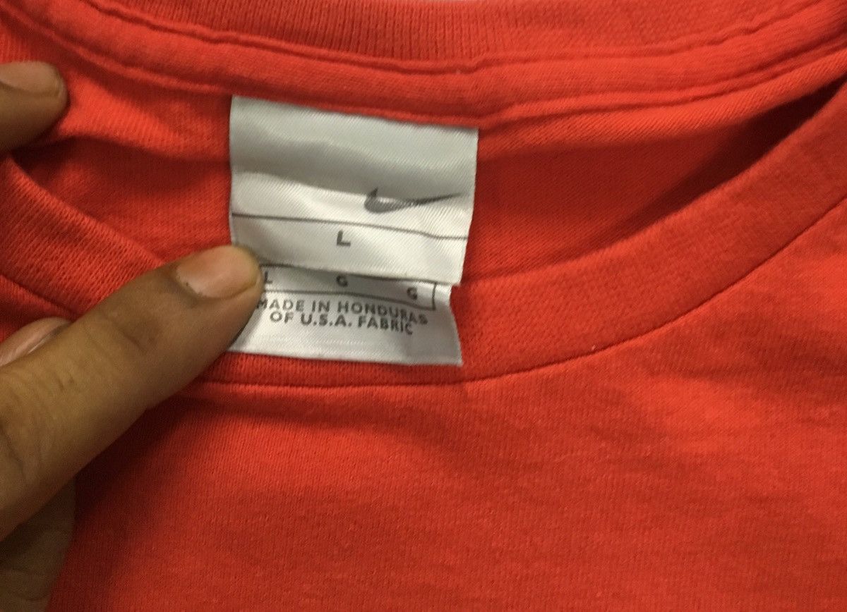 Nike Vintage Nike Sportwear Big Swoosh Red Size US L / EU 52-54 / 3 - 3 Thumbnail