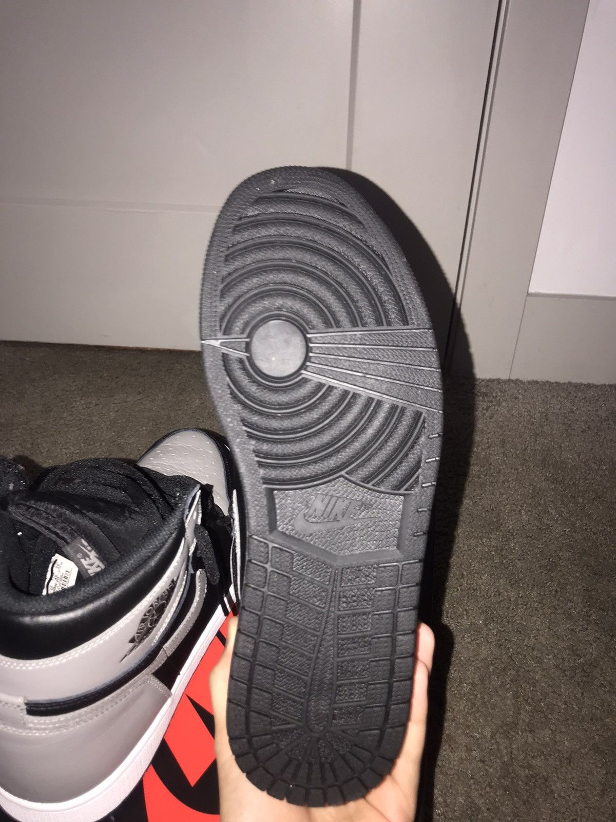 Jordan Brand Air Jordan 1 Retro High OG Shadow 2018 Size US 11 / EU 44 - 3 Thumbnail