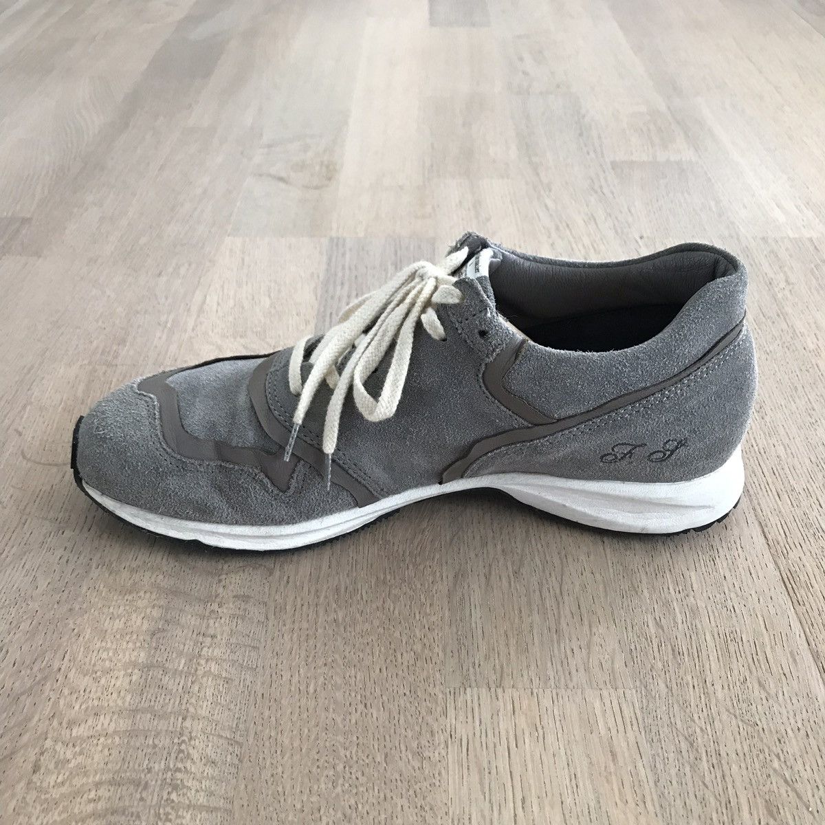 Takahiromiyashita The Soloist. × foot the coacher Front Lace Suede Sneakers Size US 9.5 / EU 42-43 - 7 Thumbnail