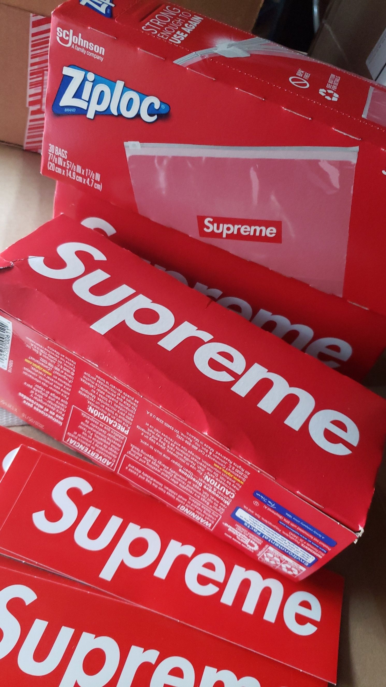 Supreme Ziploc Bags sizr 30ct Brand