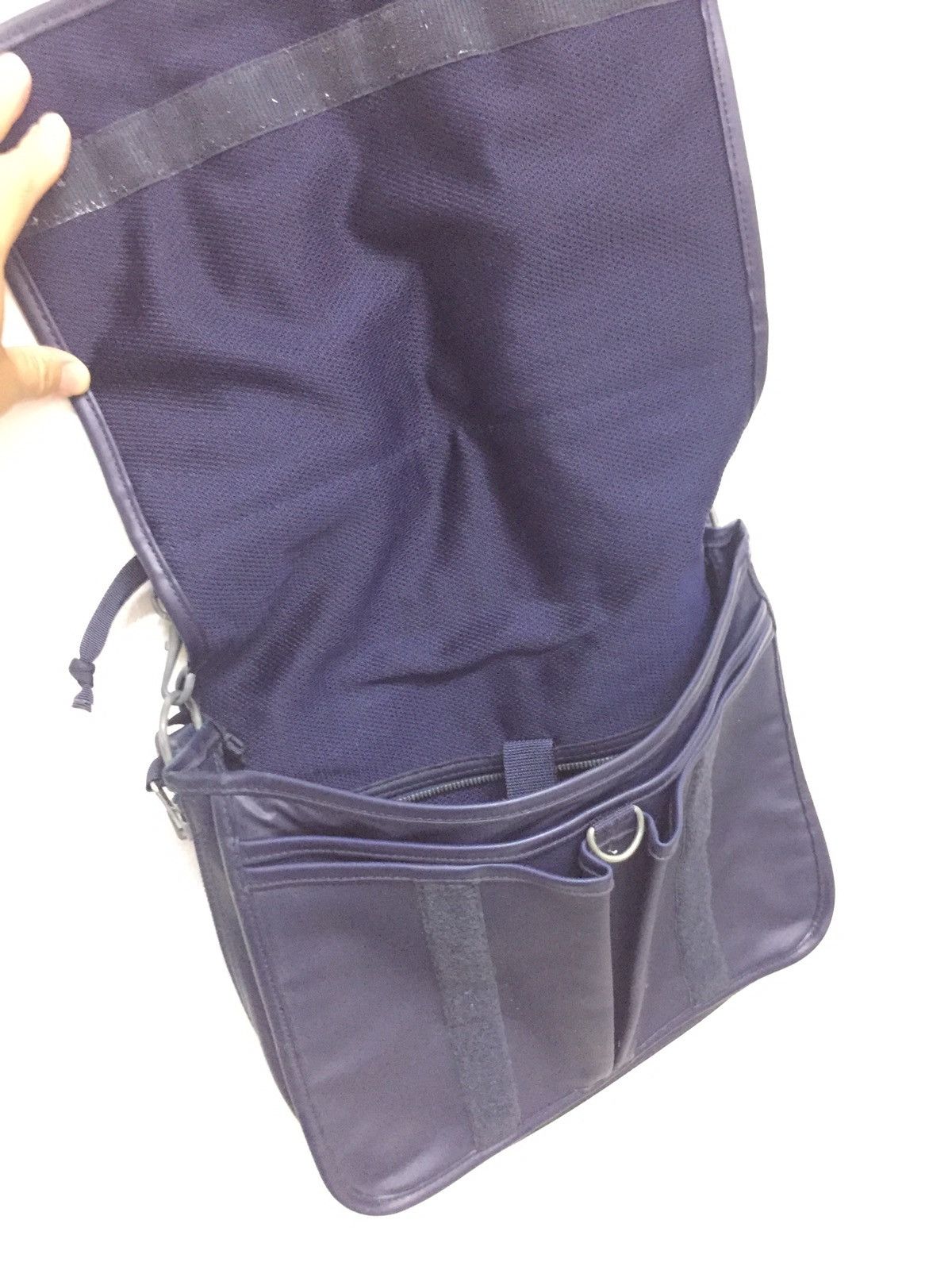 Japanese Brand LUGGAGE LABEL MESSENGER BAG Size ONE SIZE - 7 Thumbnail