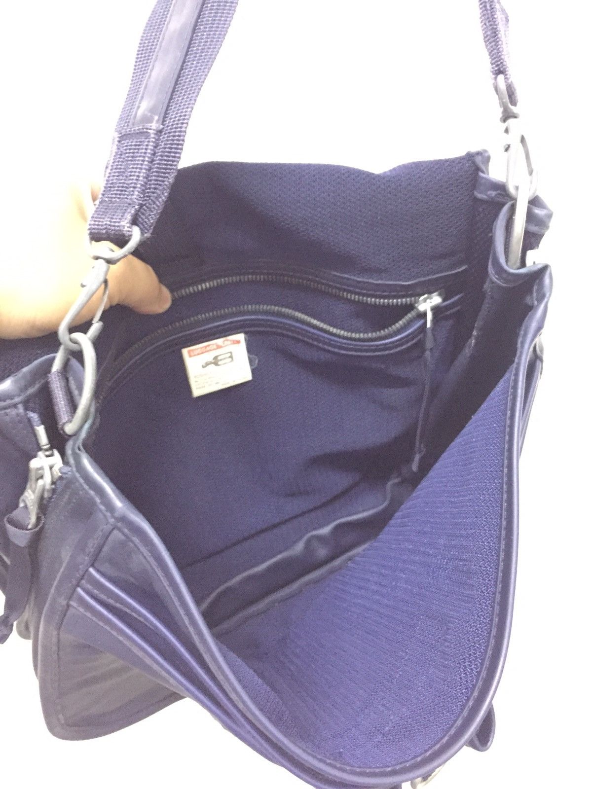 Japanese Brand LUGGAGE LABEL MESSENGER BAG Size ONE SIZE - 9 Thumbnail