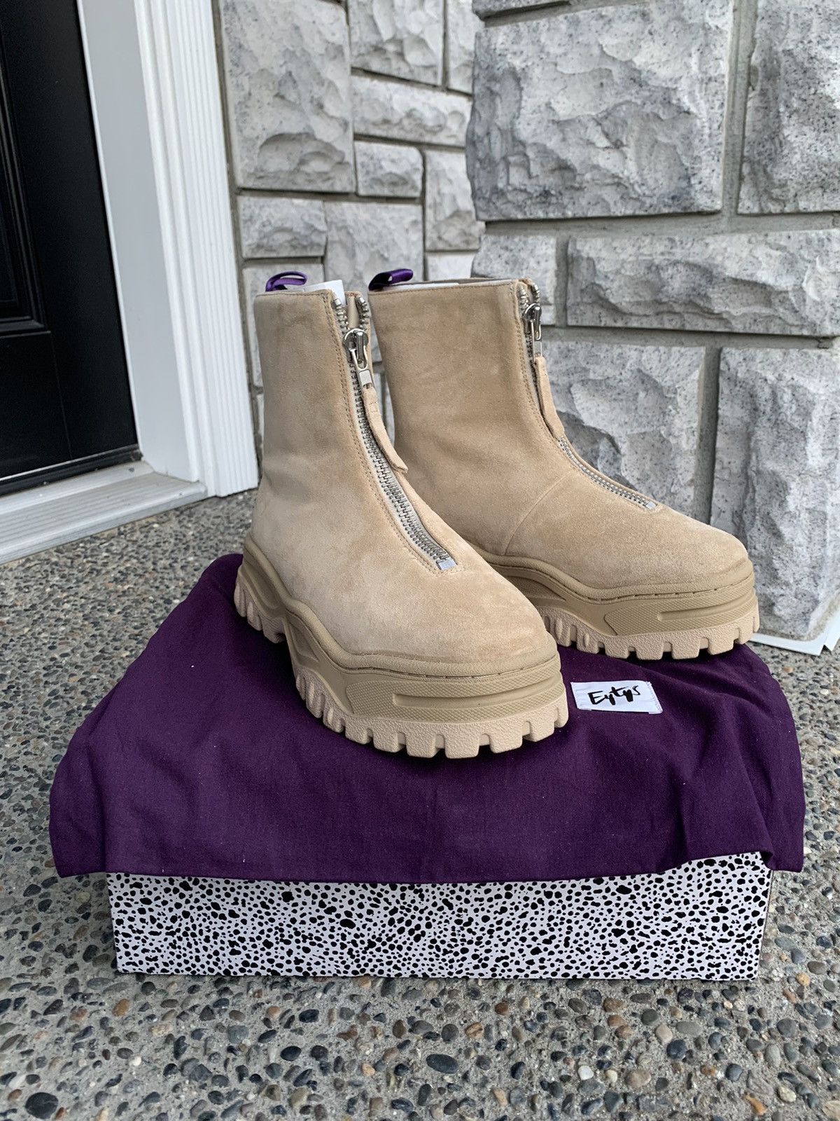 Eytys Eytys Raven Suede Dune | Grailed