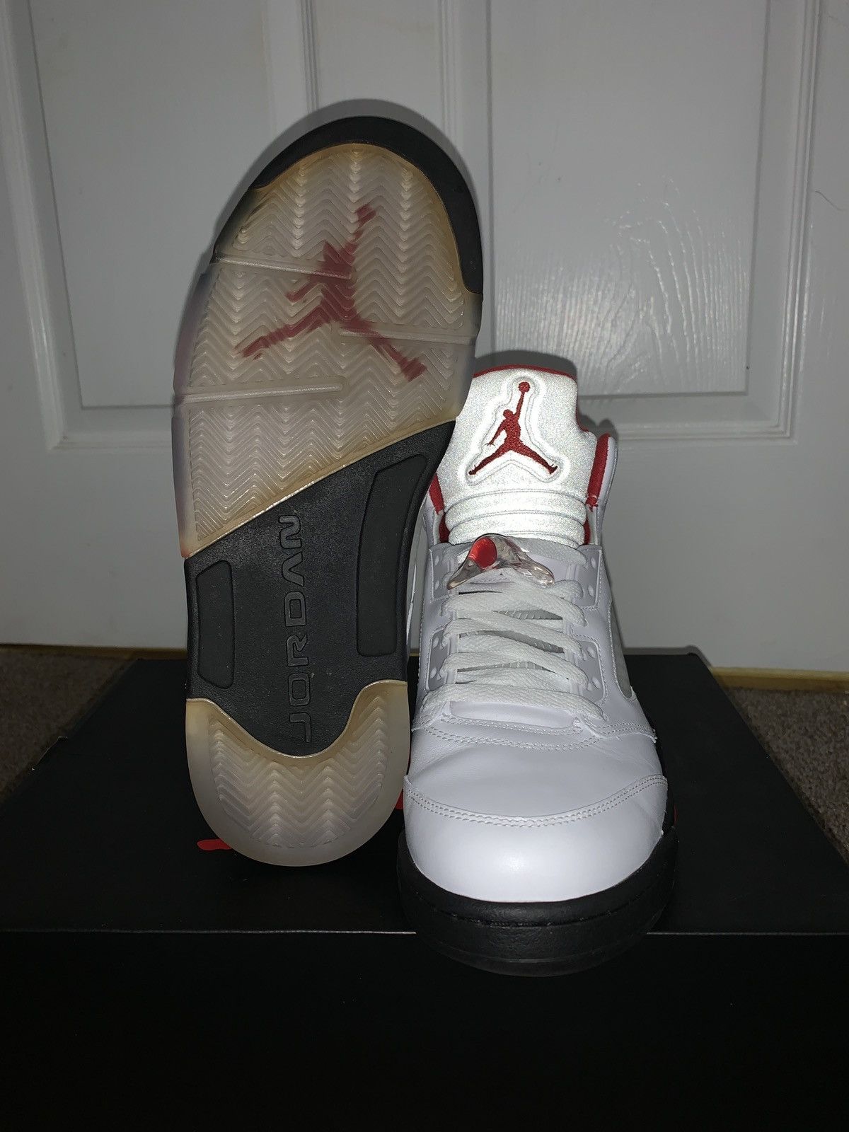 Nike Jordan Retro Fire Red 5s Size US 9.5 / EU 42-43 - 3 Thumbnail