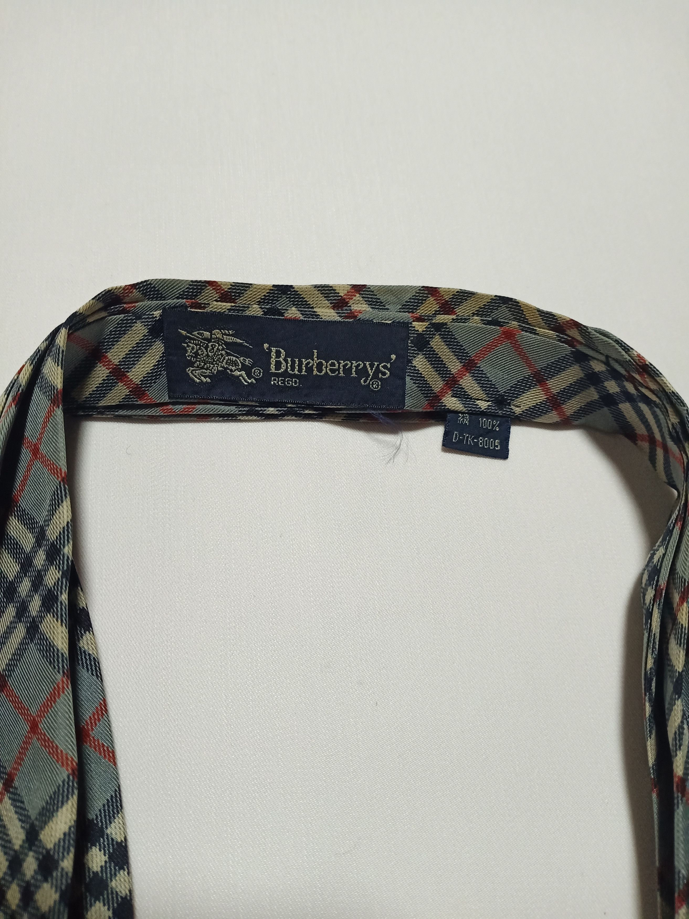 Burberry ascot tie online