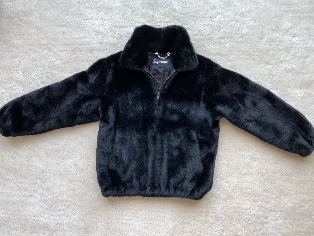 Supreme fur bomber jacket online