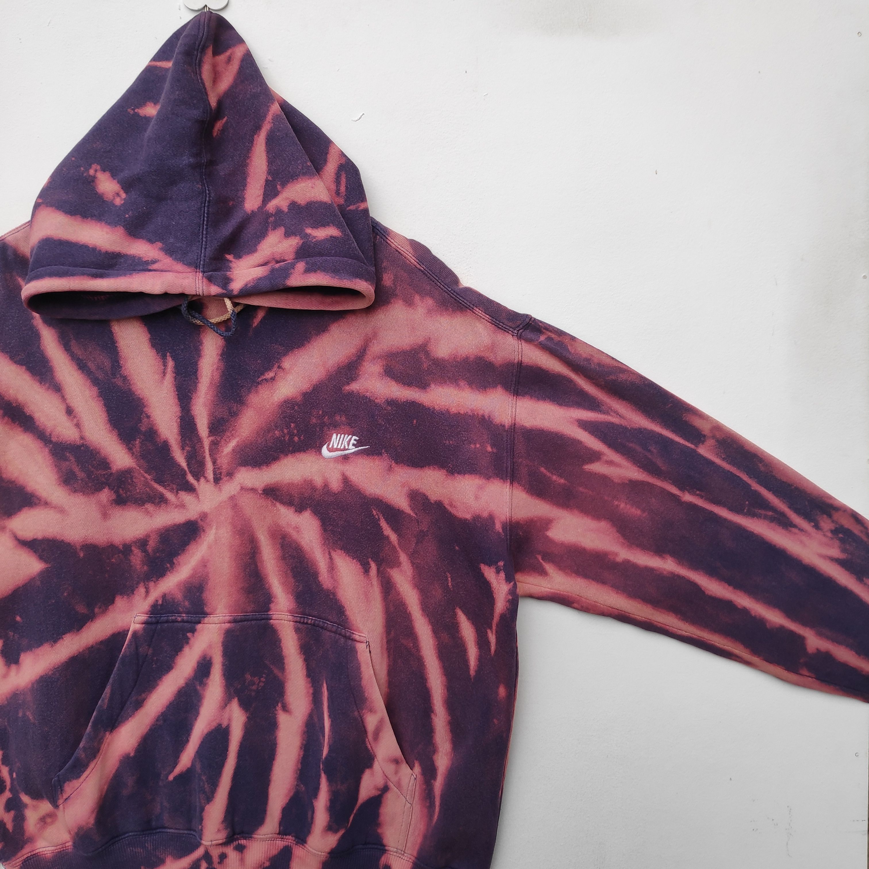 Nike × Vintage Vintage Nike Bleach Wash Tie Dye Large Size Hoodie Size US L / EU 52-54 / 3 - 5 Thumbnail