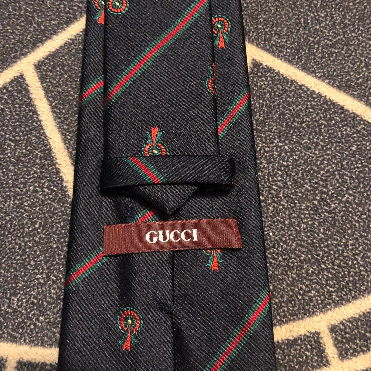 Gucci Gucci - vintage tie 🐝 | Grailed
