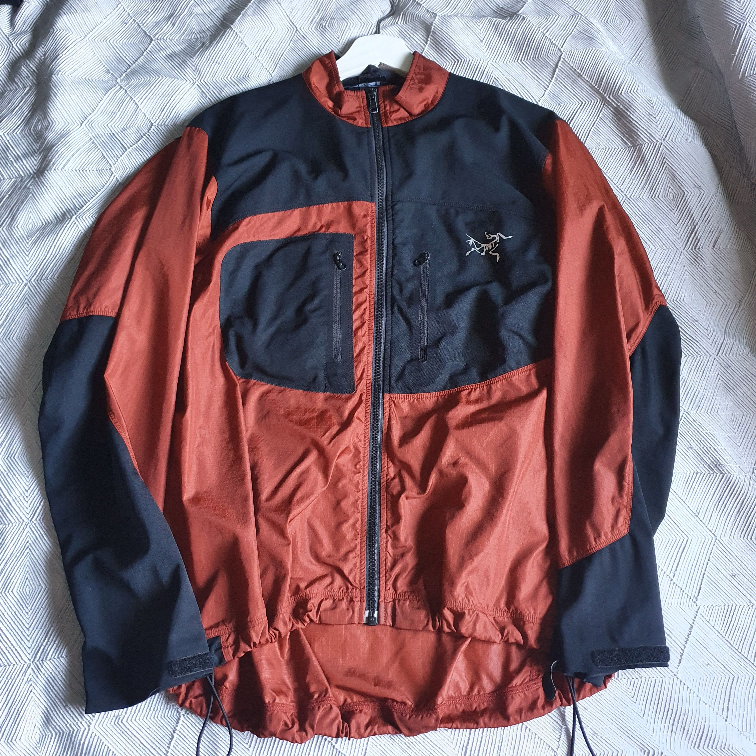 Arc'Teryx vintage arcteryx tau light jacket | Grailed