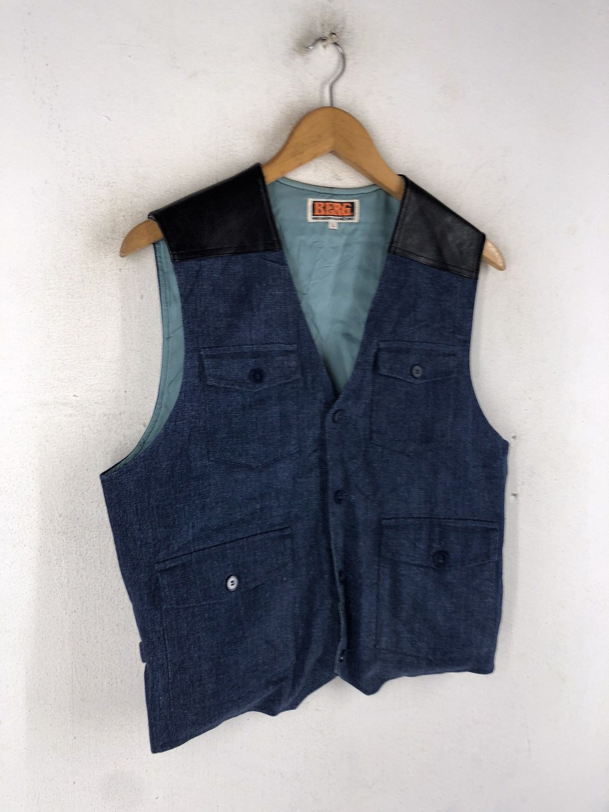 Berg & Berg × Japanese Brand × White Mountaineering BERG MOUTAINEERING INDIGO VEST Size US L / EU 52-54 / 3 - 2 Thumbnail