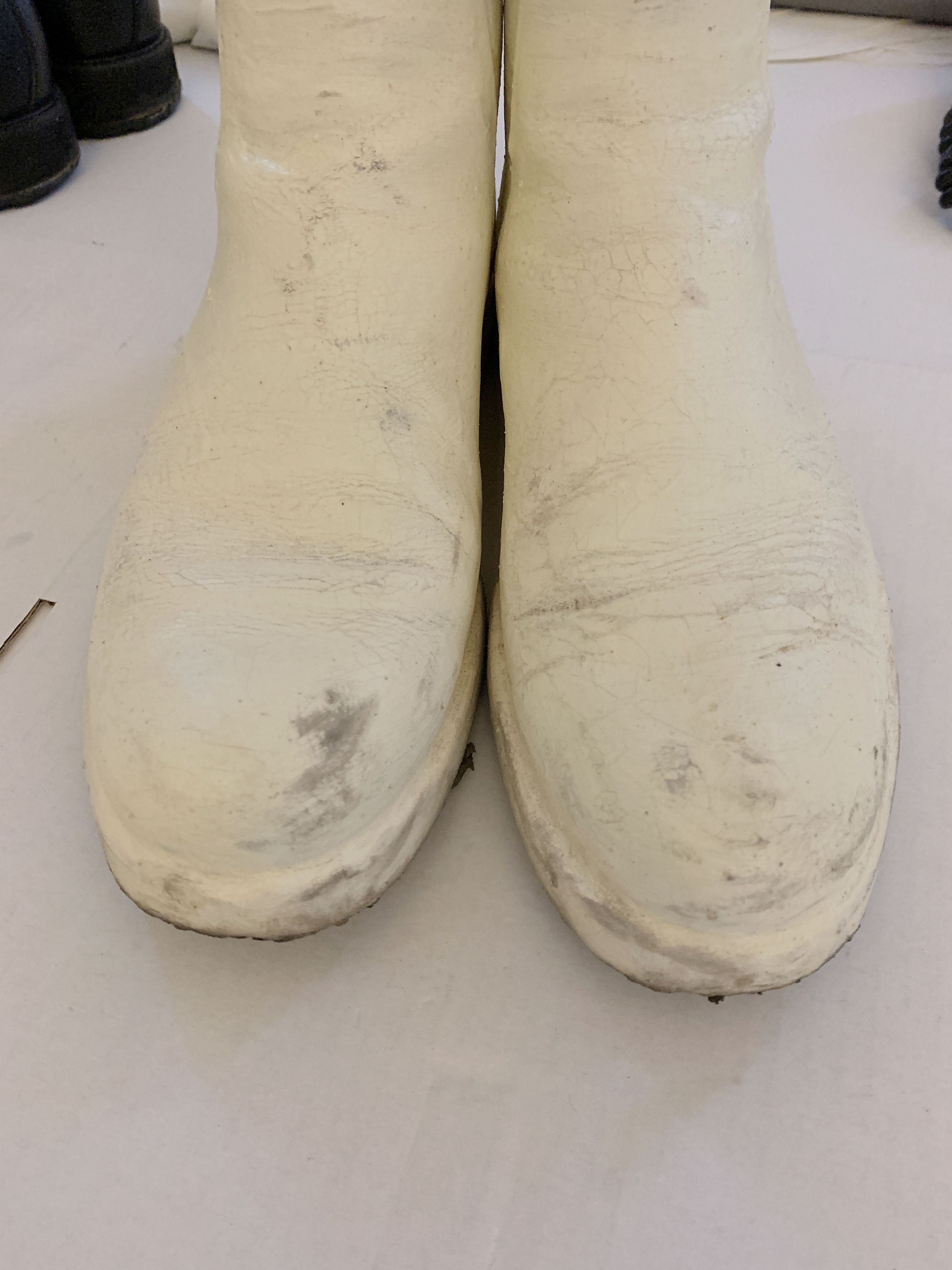 Common Projects Common Projects Postal Boot 42 White Latex Size US 9 / EU 42 - 2 Thumbnail