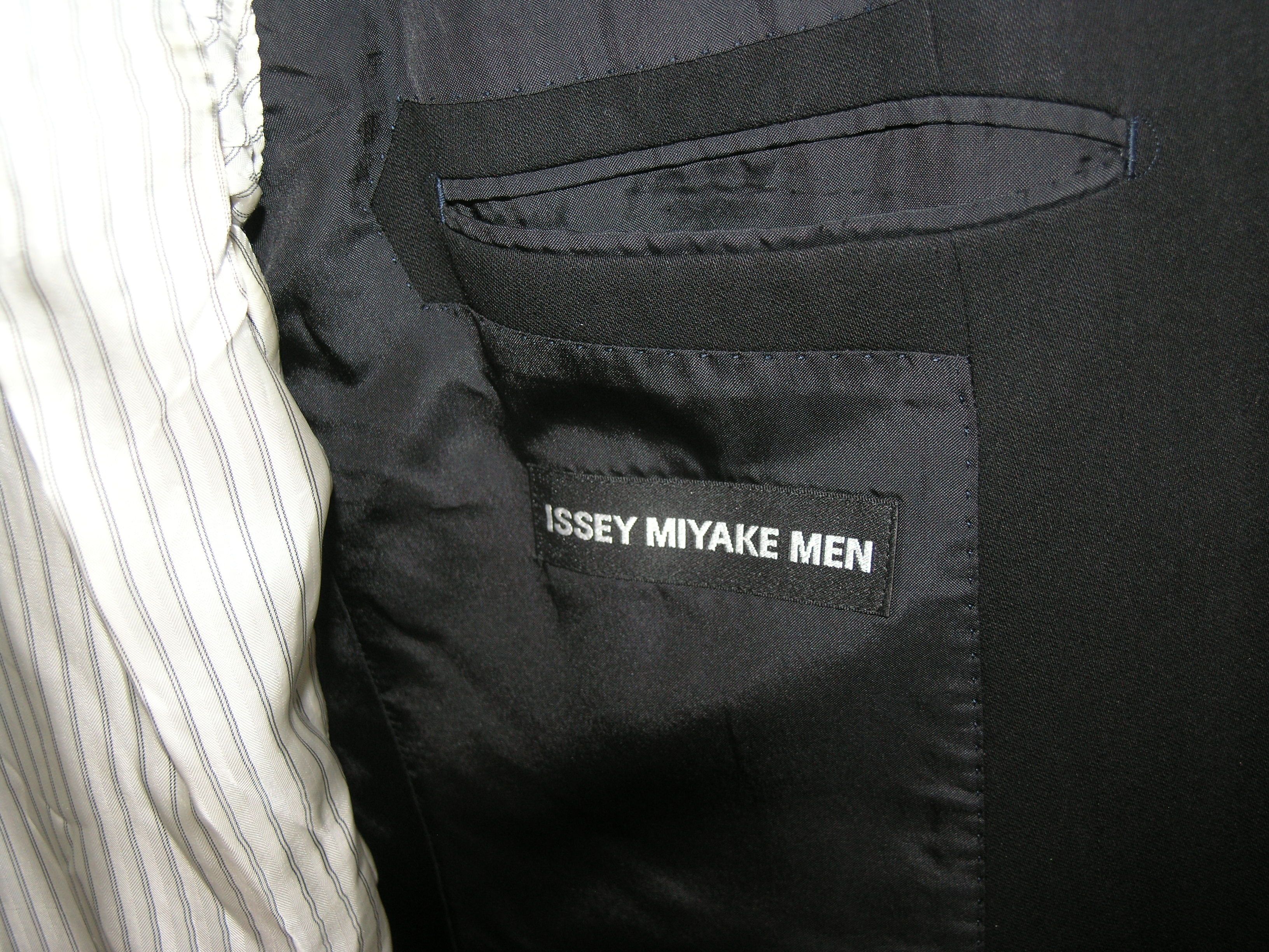 Men Black Tic Pattern Three Button Blazer Size 5