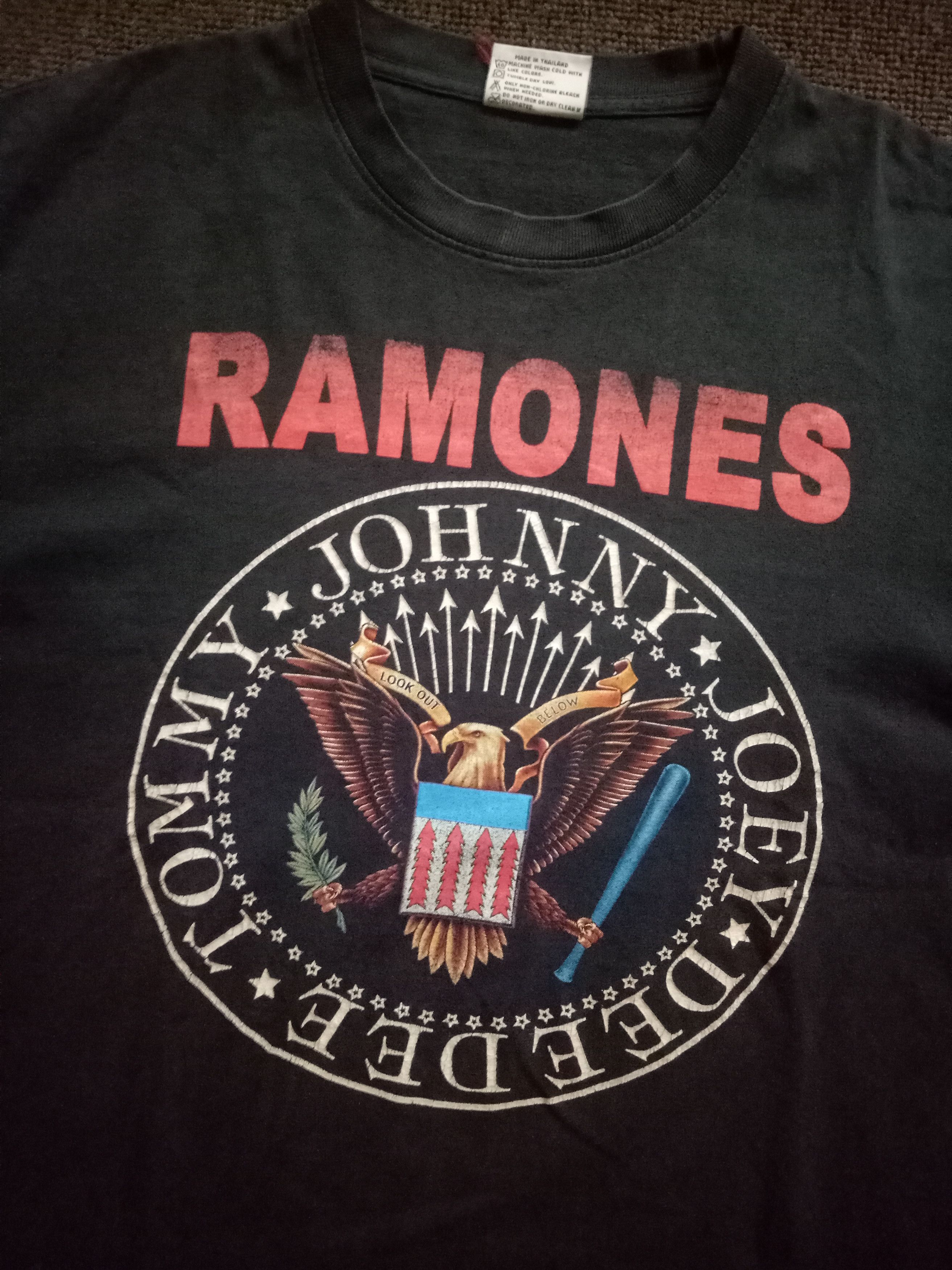 Band Tees VINTAGE BOOTLEG RAMONES OVERSIZED Size US XL / EU 56 / 4 - 2 Thumbnail