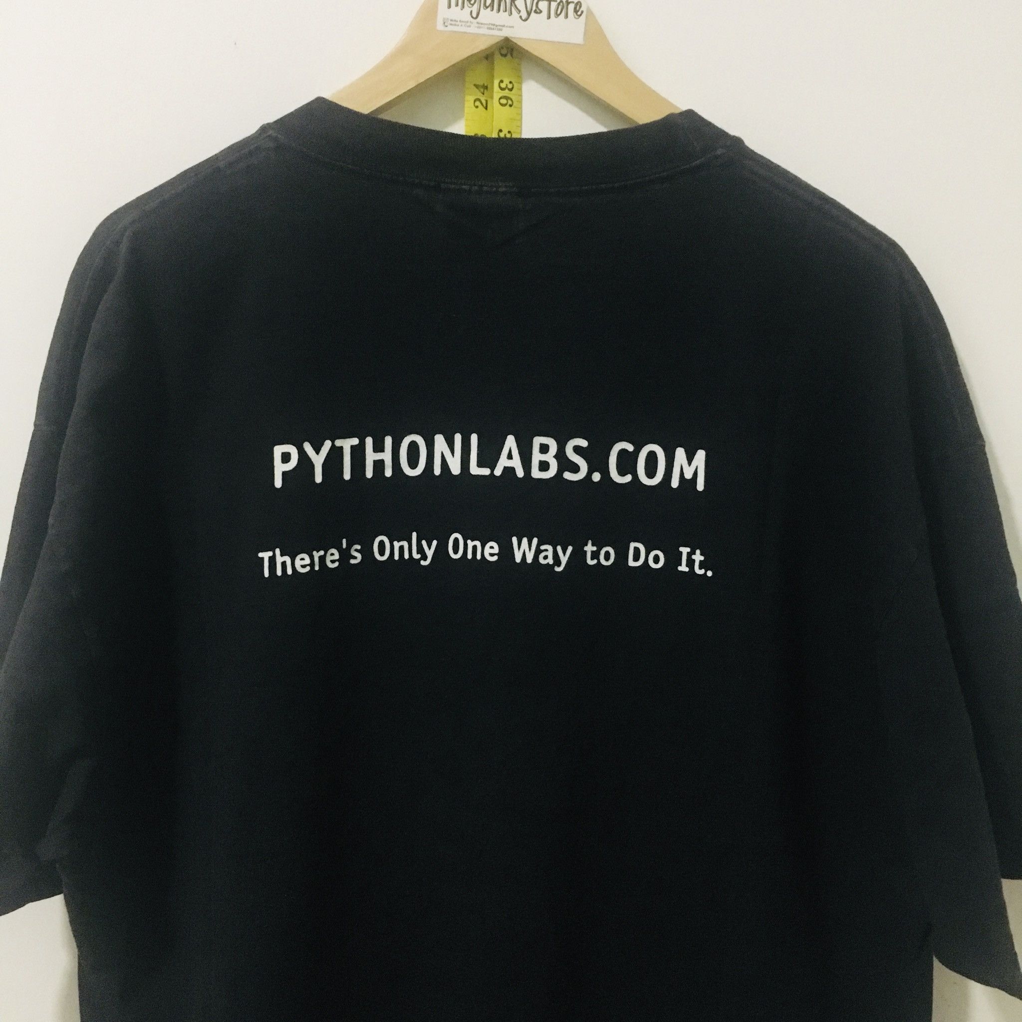 Hanes Vintage early 00’ x Computer programming Tool/ Language Size US XL / EU 56 / 4 - 7 Thumbnail