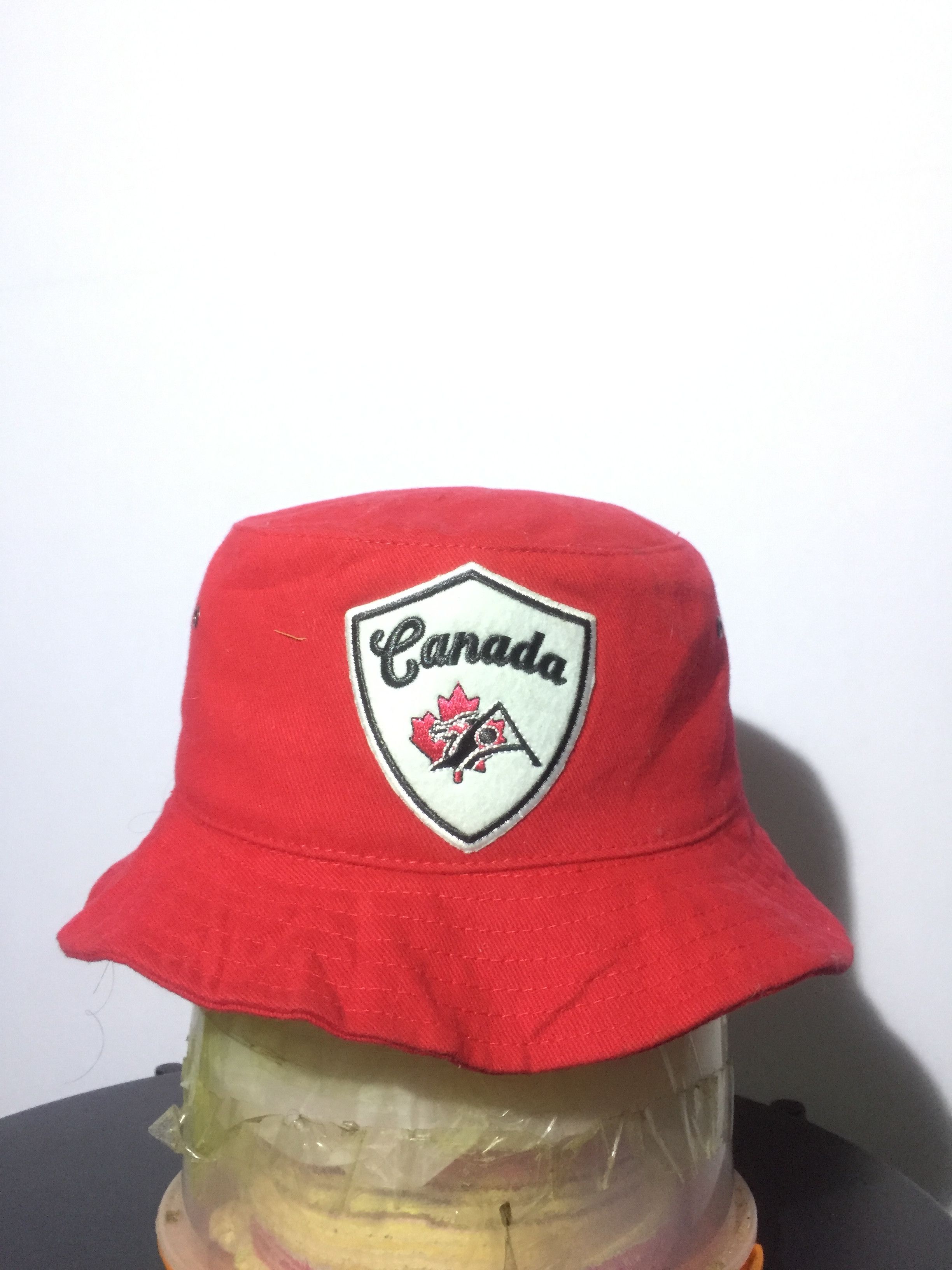 Other Vintage Red Canada Spellout Patches Archive Bucket Hat Size ONE SIZE - 2 Thumbnail