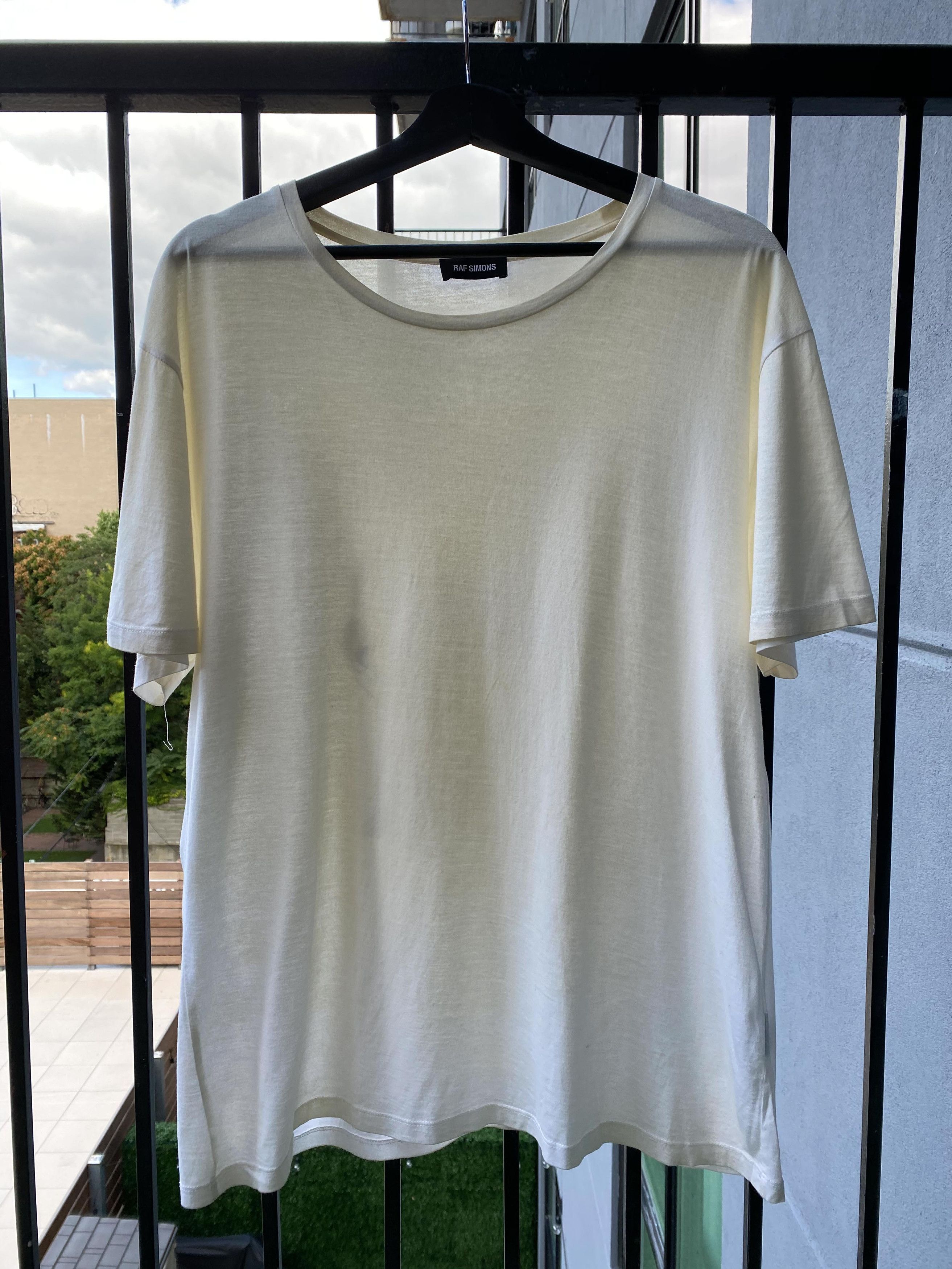 Raf Simons Raf Simons Isolated Heroes tee Size US L / EU 52-54 / 3 - 2 Thumbnail